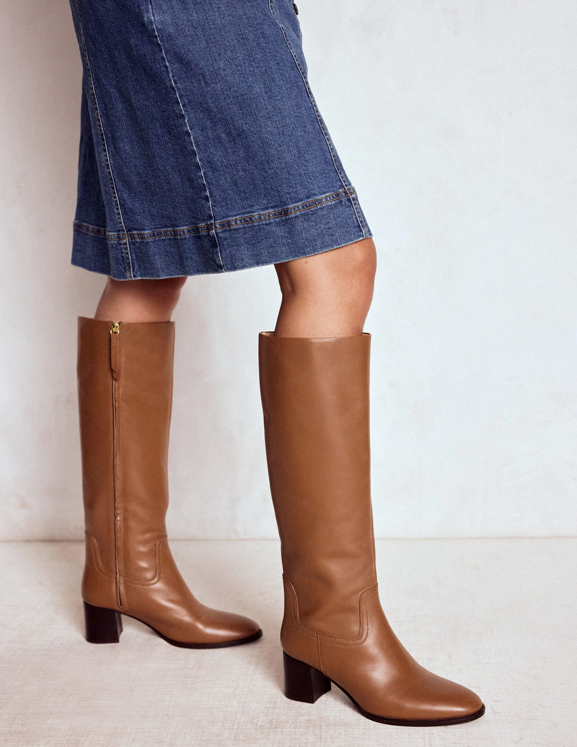 Torsional Rigidity Frame Skye Smart Knee Boots-Tan
