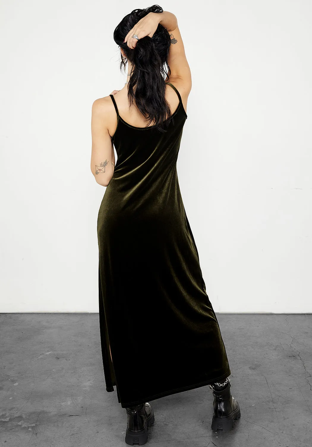 Vipera Gown Flattering Cut All-Day Fit