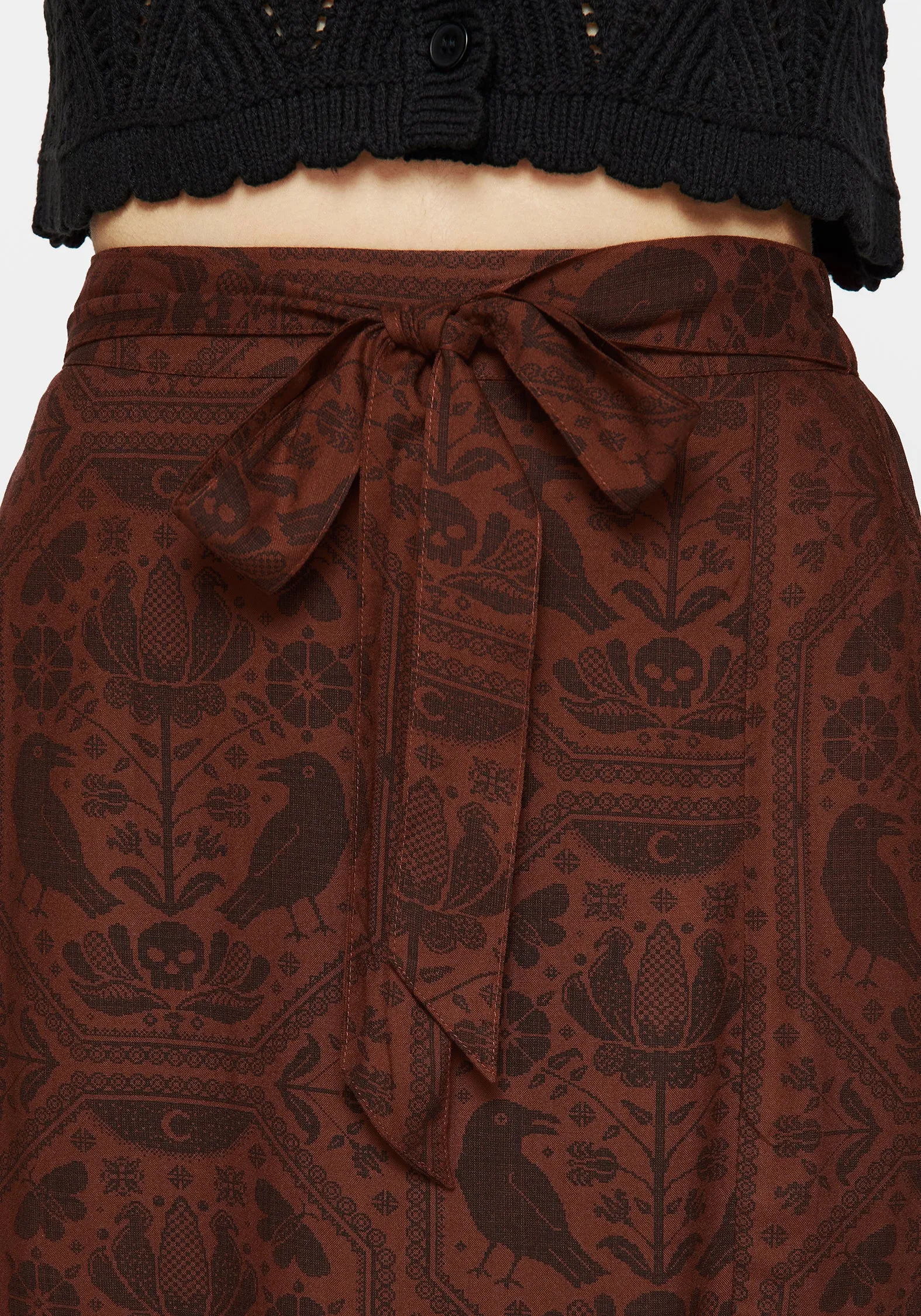 Bold Accent flowy silhouette Annabel Raven Print Split Front Midi Skirt - Rust