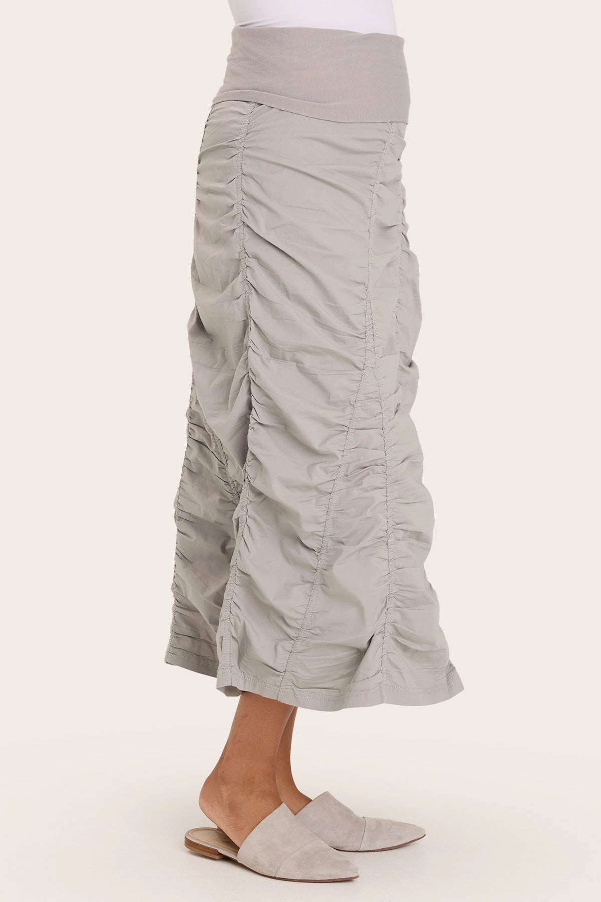 Stretch Material Structured silhouette Gored Peasant Skirt