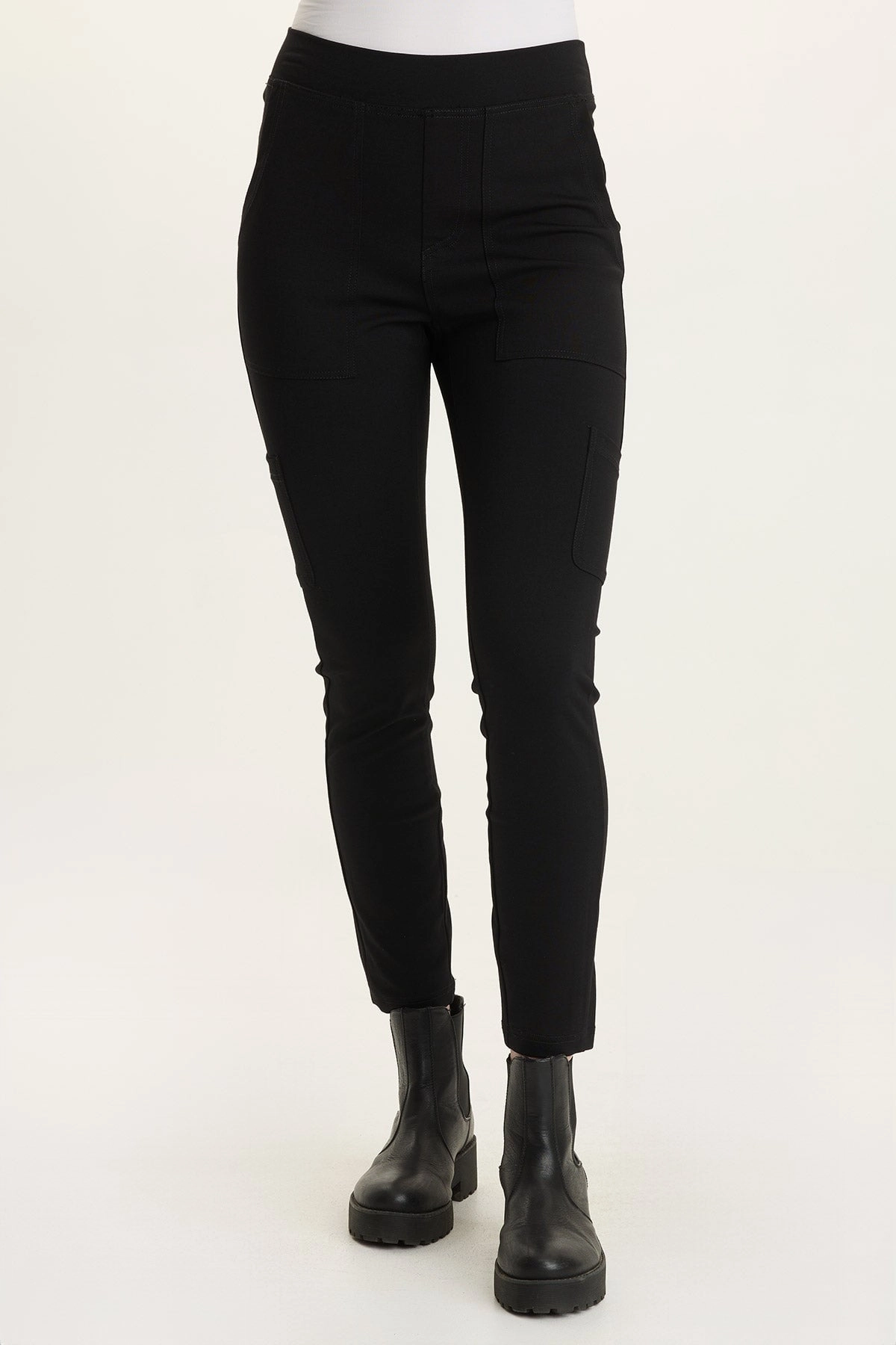 Cy Ponte Cargo Legging Total Ease Non-Restrictive Fit
