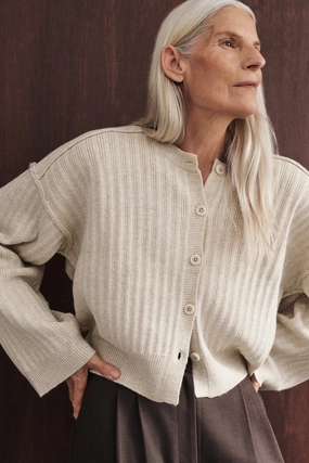 DAHLIA CHALK KNIT CARDIGAN Stylish Layer