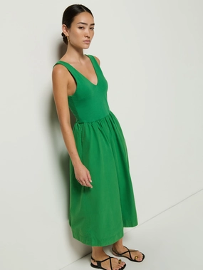 Daria V-Neck Midi Feminine Movement Floral Pattern