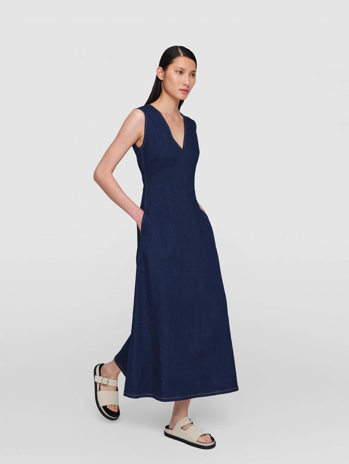 Influencer-Style Dark Denim Laurie Denim Dress