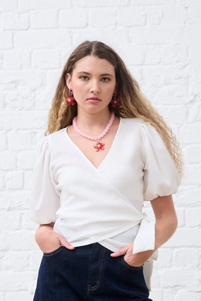 Breathable Construction All Day Comfort Wrap Top in Milk Crinkle