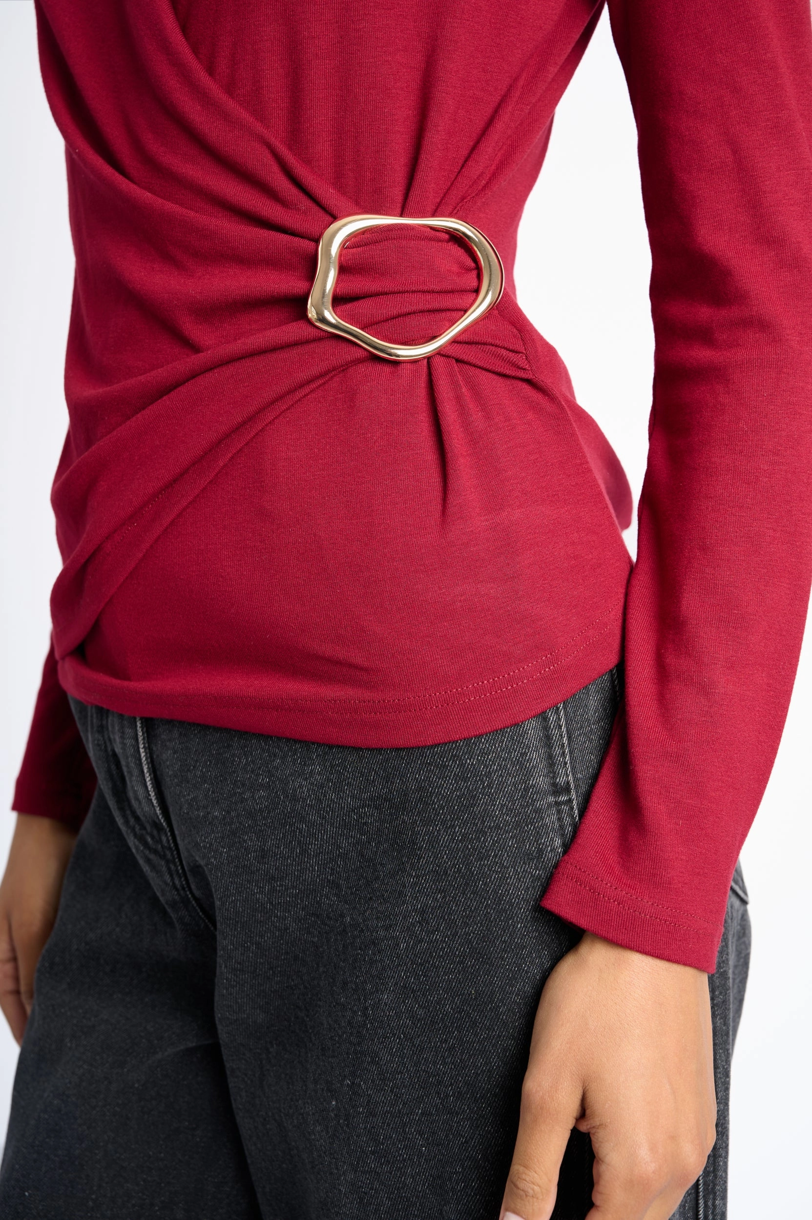 ReinforcedShoulders Double Stitched Hems Draped Gold Buckle Top in Burgundy