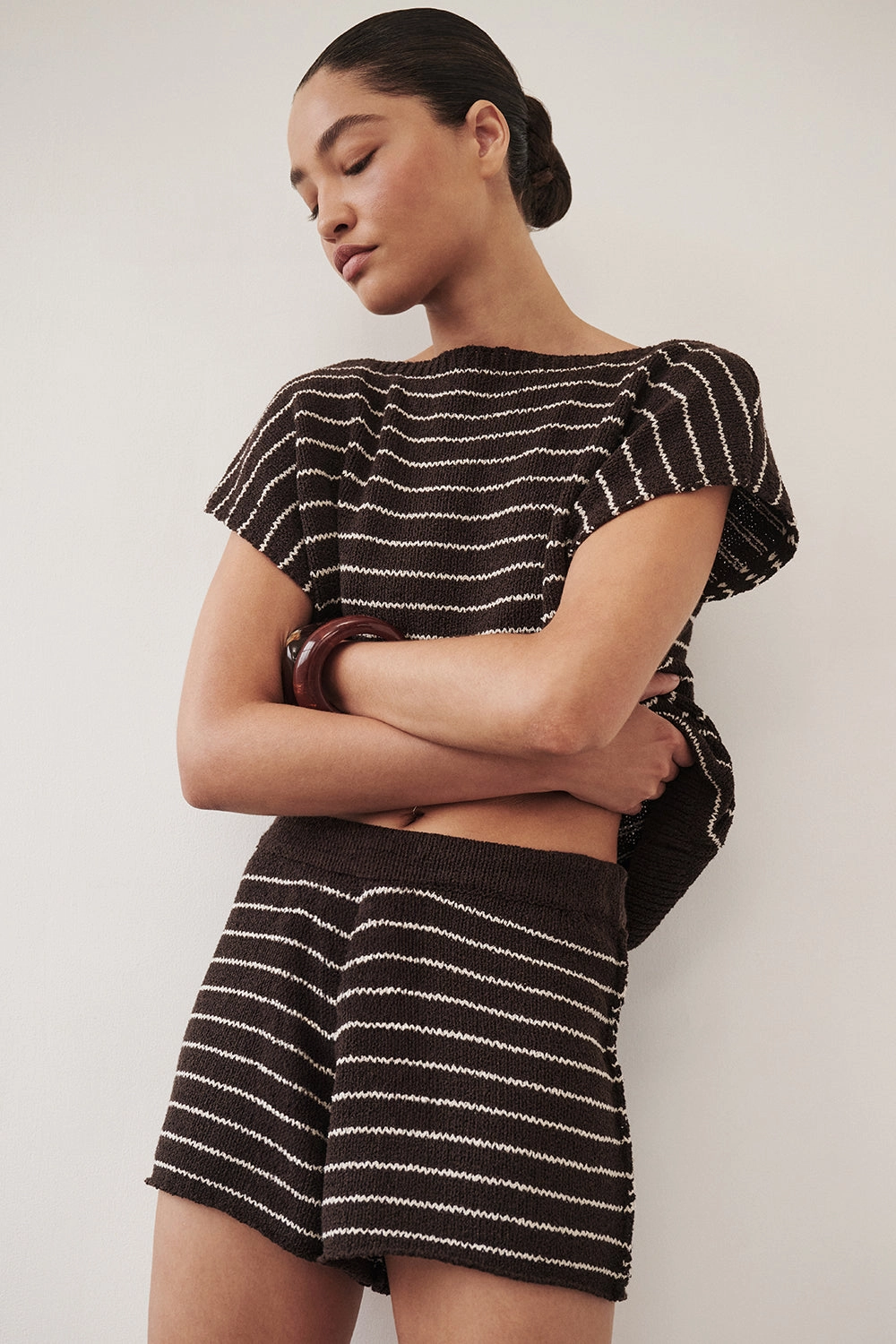 ASPEN CHOC STRIPE KNIT SHORT Ergonomic Contour Shape