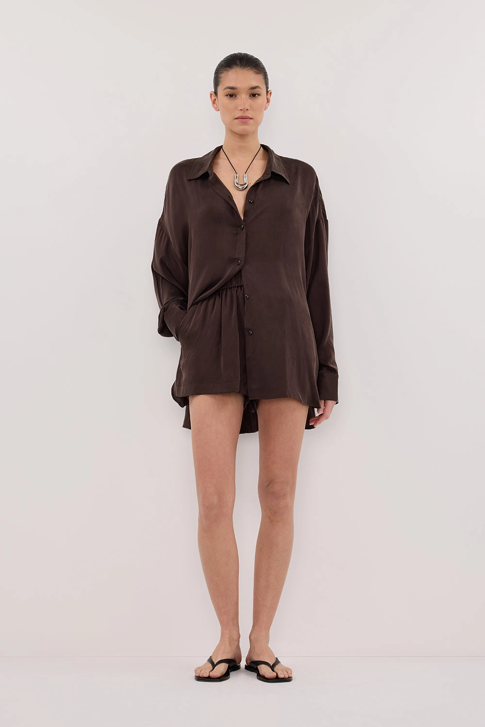High-End Option ISLA BITTER CHOC SILK SHORT