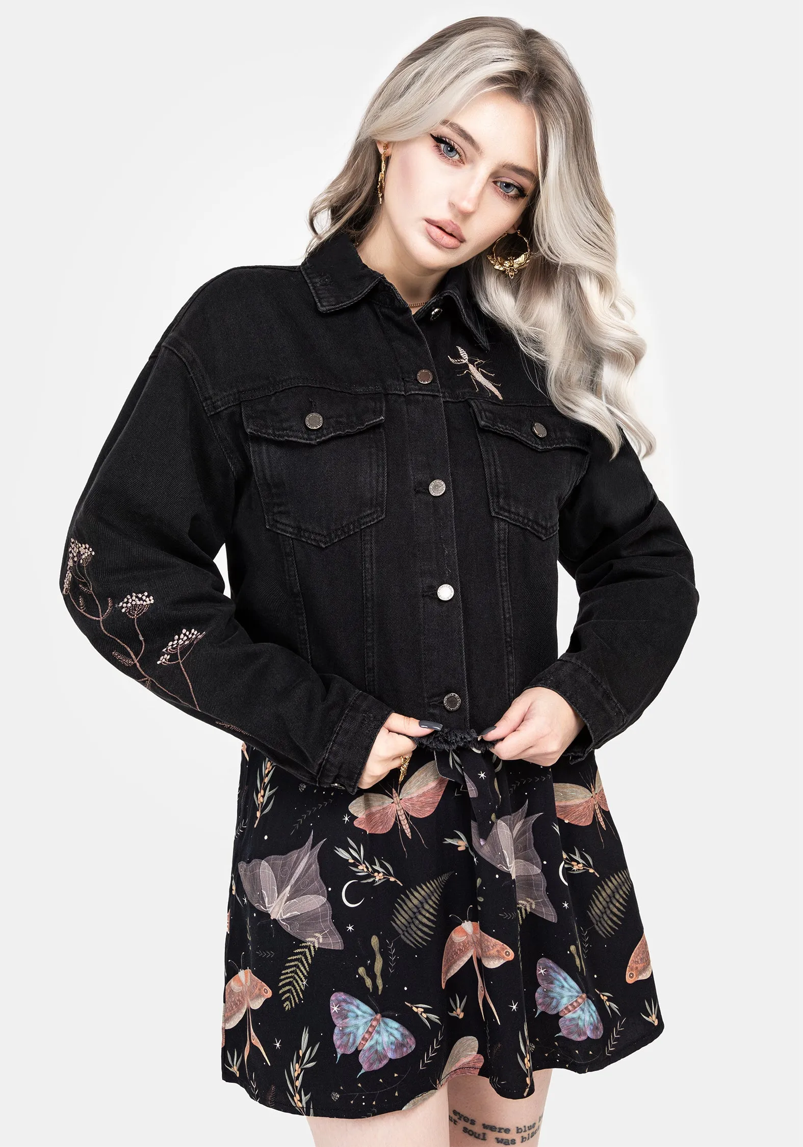 WaterResistantCoating Wrinkle Resistant Griffinfly Embroidered Distressed Denim Jacket