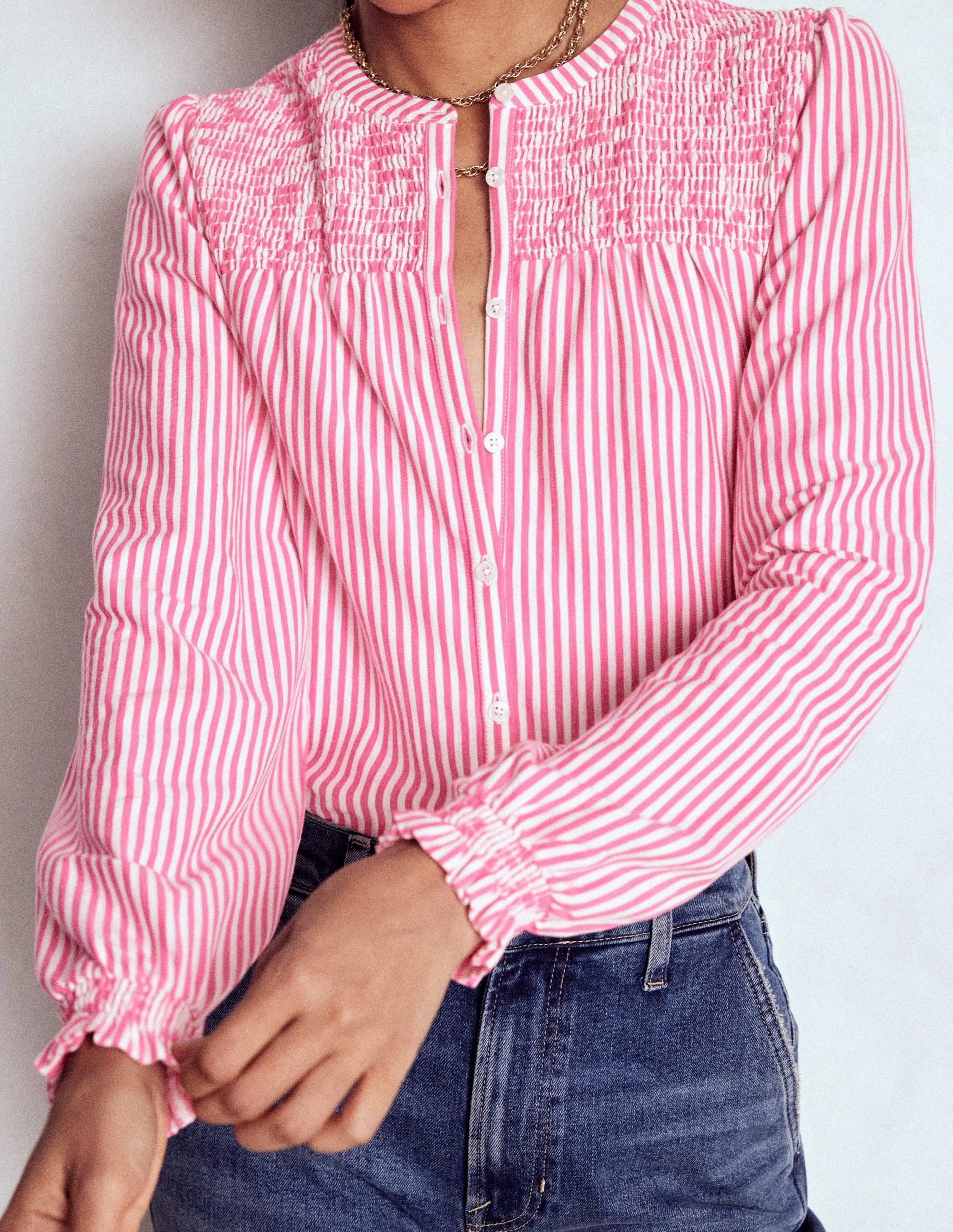Temperature Control Technology EasyCareFabricBlend Elsa Smocked Yoke Jersey Shirt-Pink Ribbon Stripe