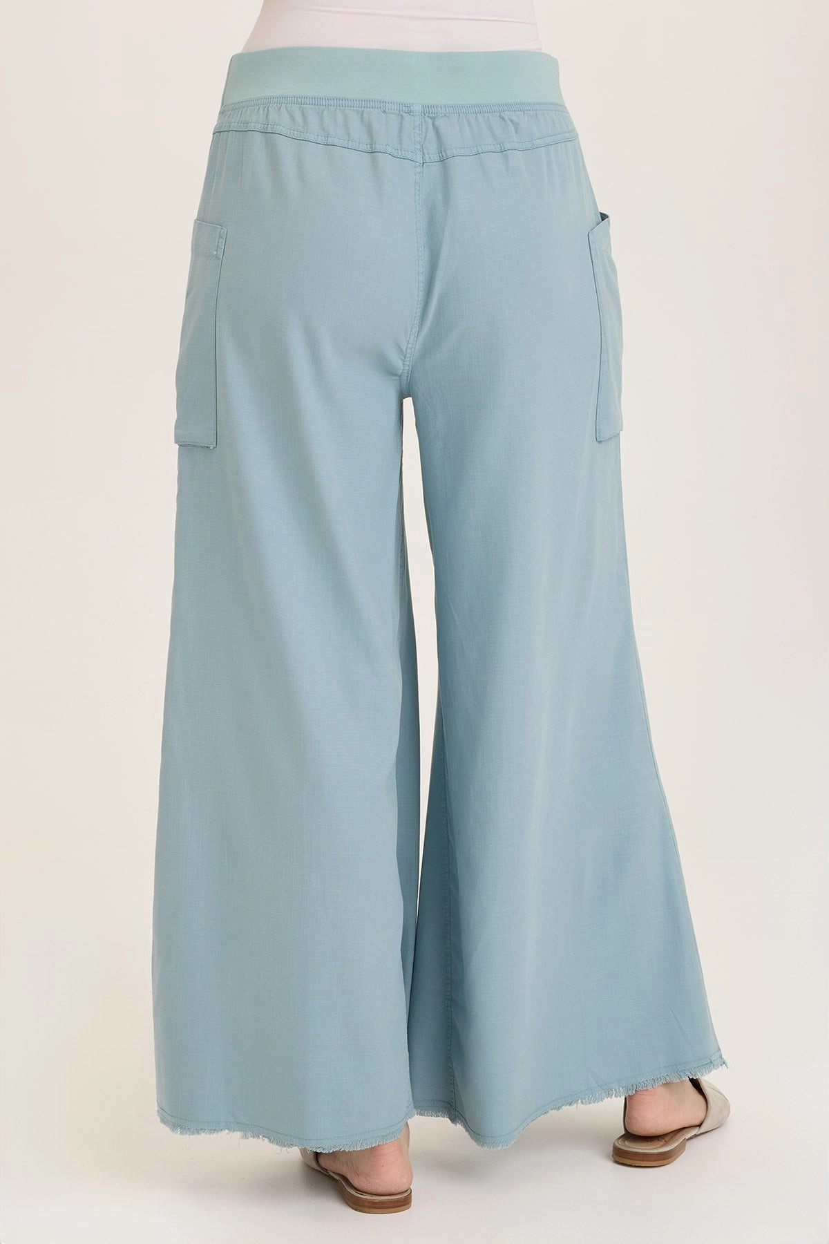 Sport Ready Fit breathable panels Desoto Ultra-Flare Wide Leg Pocket Trouser