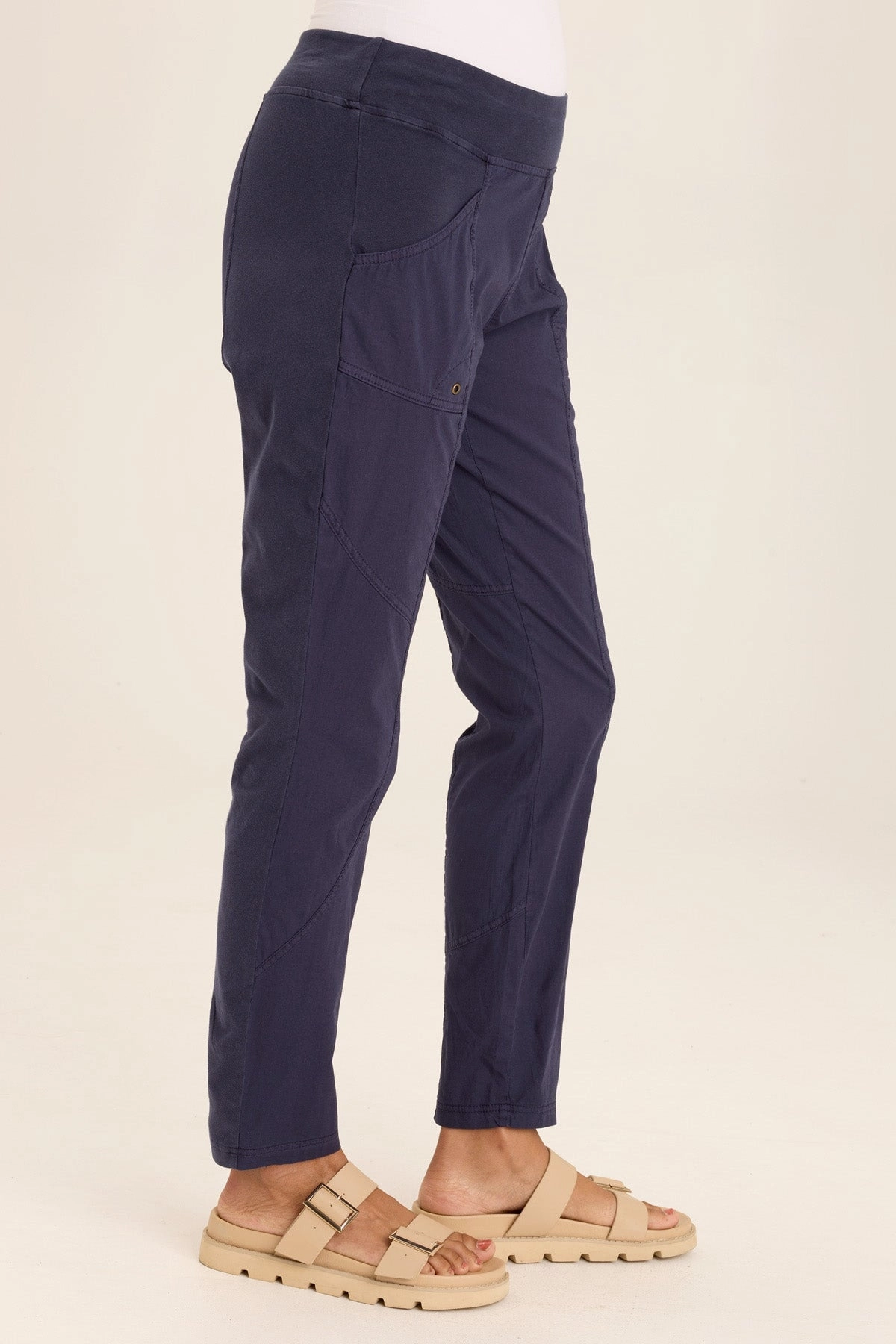 Move Easy Dalia Slim Stretch Poplin Pant