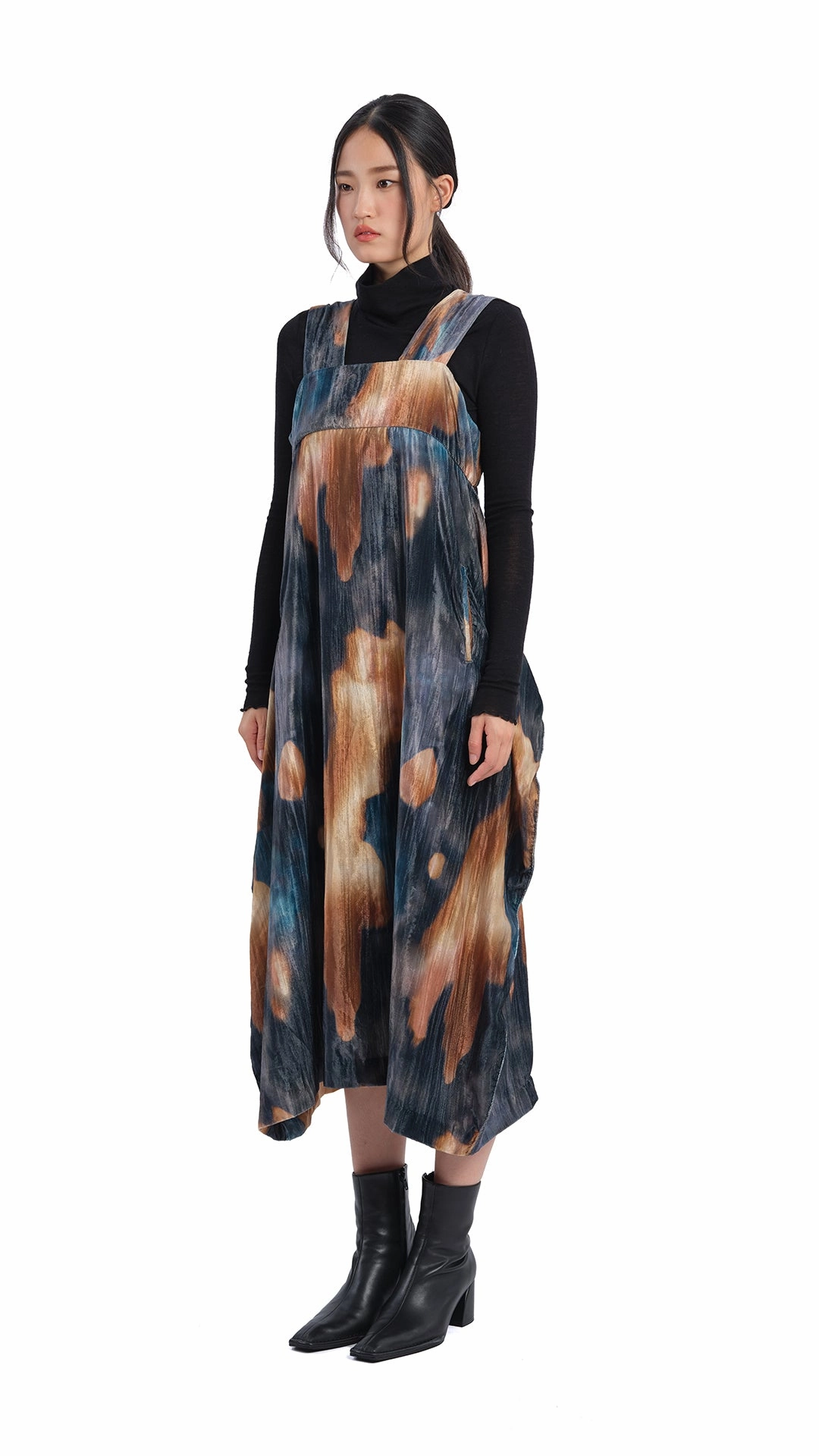 Smart and Polished Watercolour Graphic Velour Printed Dress