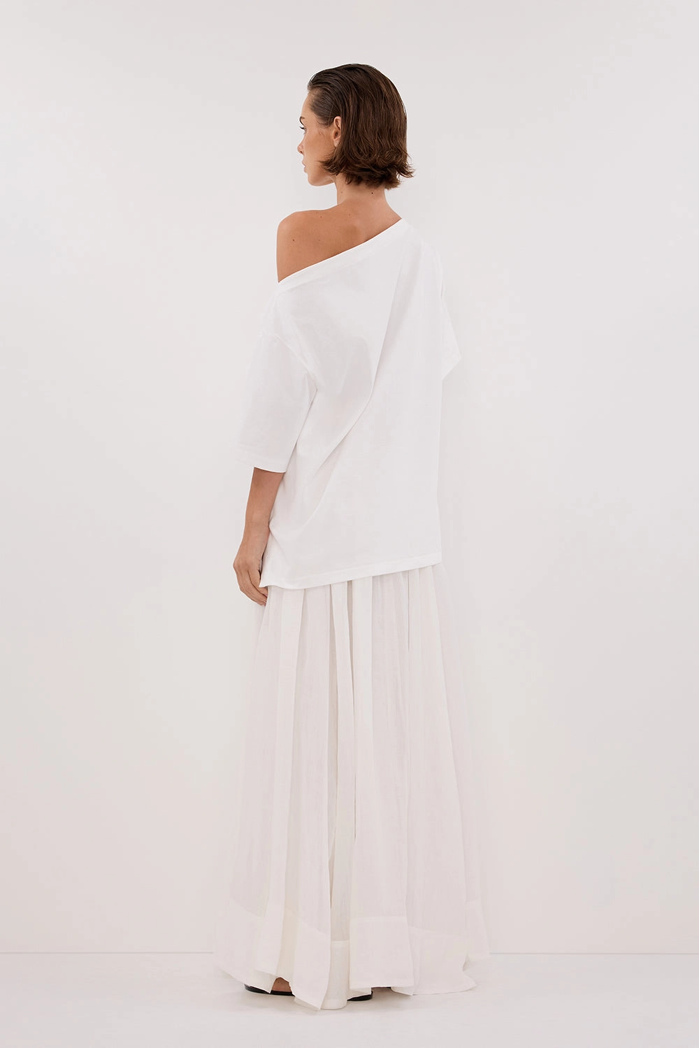 ESME WHITE ASYM BOAT NECK TEE Fashion Comfort