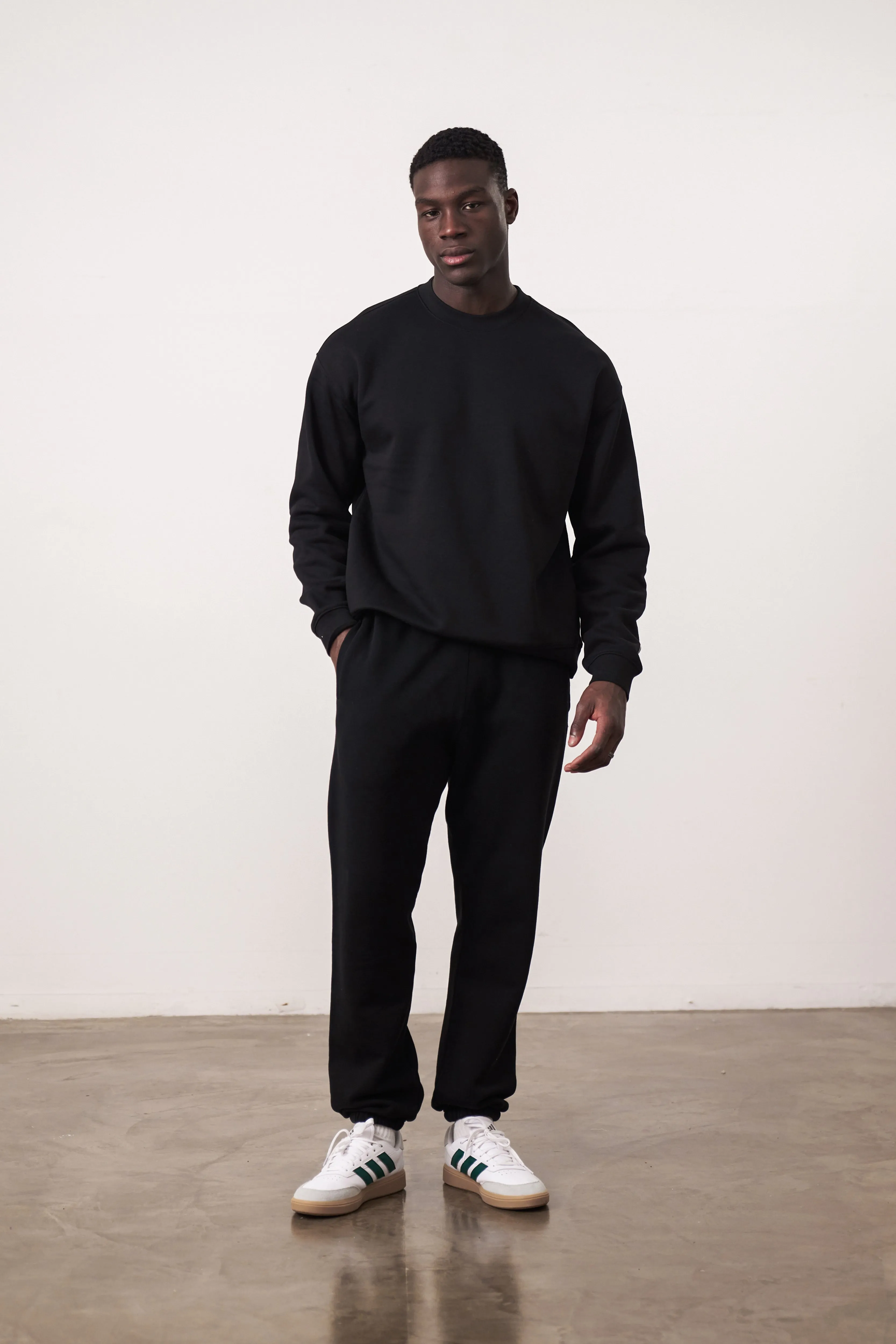 Essentials Premium Sweater - Black Comfortable Style