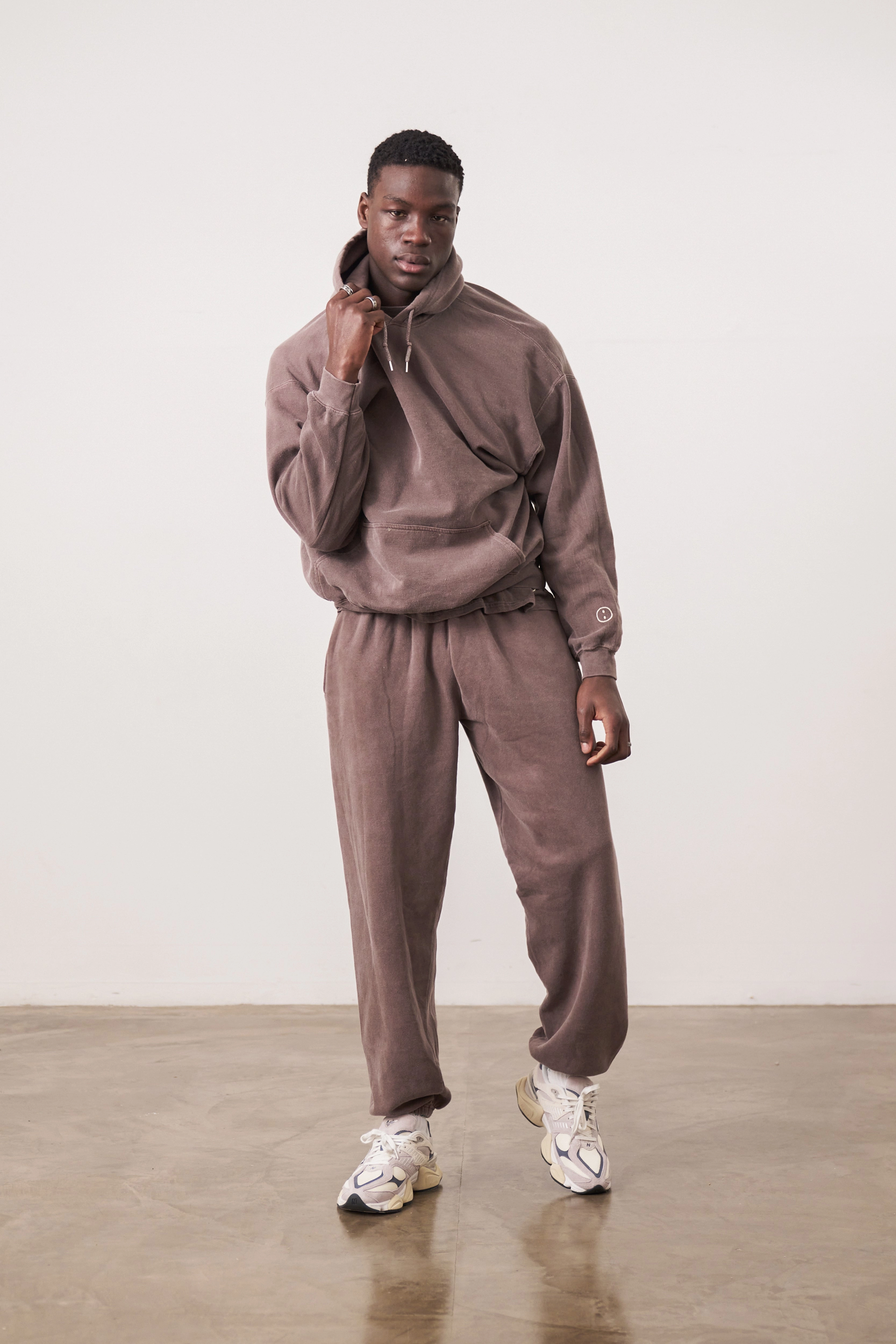 TailoredSilhouette Essentials Vintage Washed Joggers - Cocoa