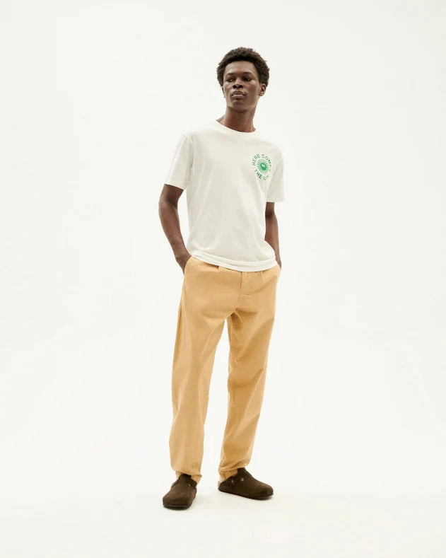 Sleek And Stylish Lightweight Layer Snow White Happy Sun T-Shirt