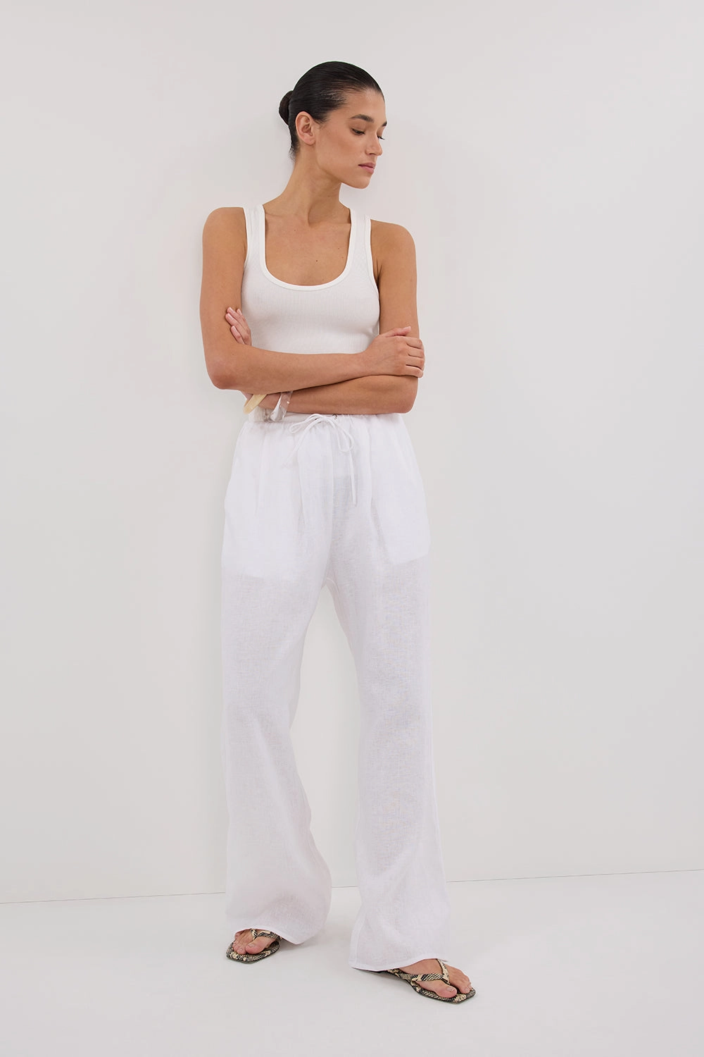 CARLA WHITE DRAWSTRING LINEN PANT All-day Flex Light wash