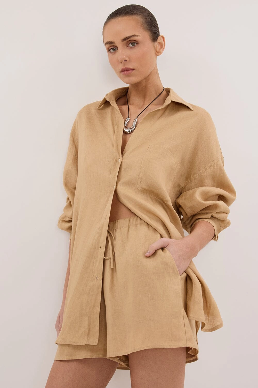 Eco Certified Dye LUNE TAN LINEN SHORT