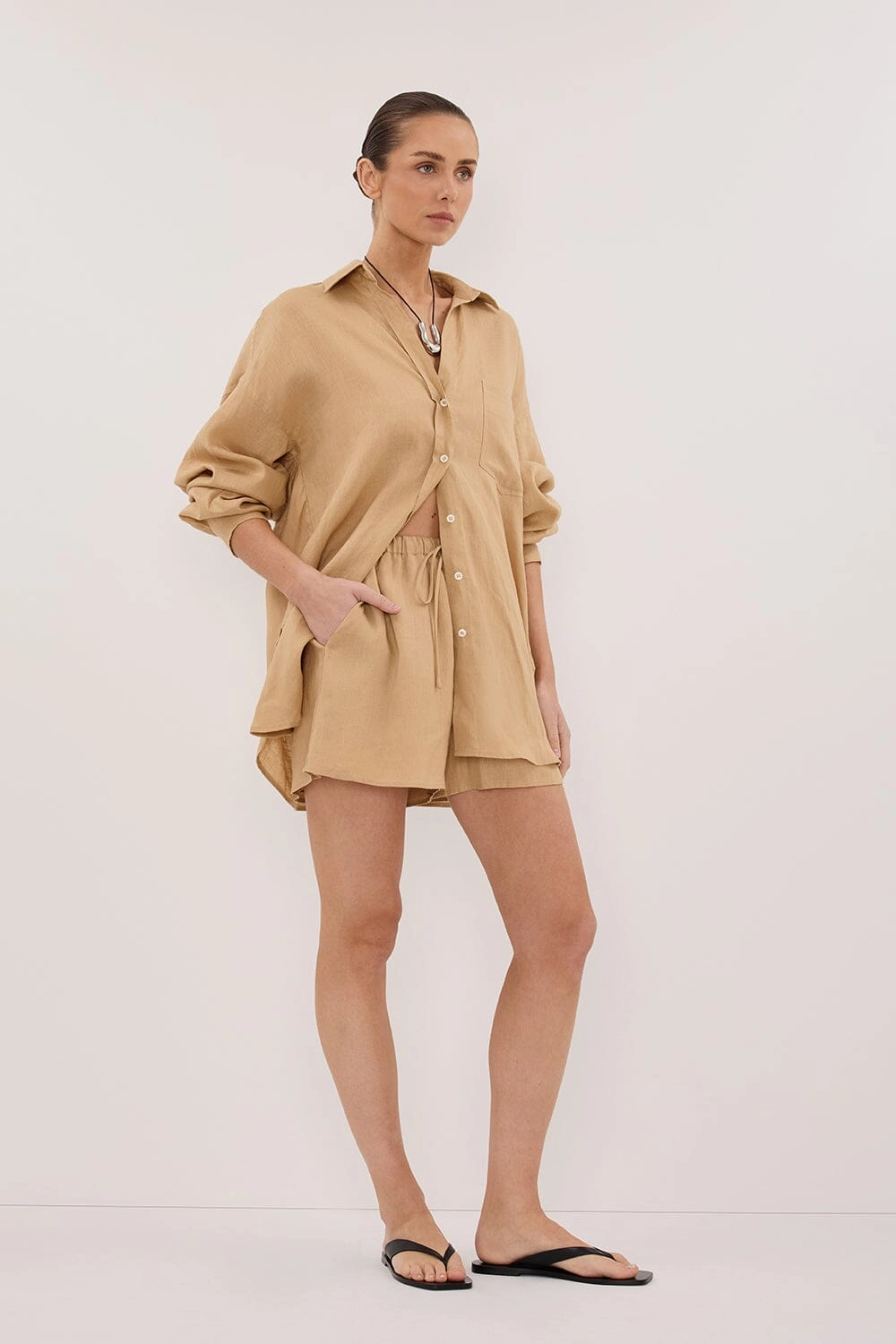 LUNE TAN LINEN SHORT plus-size choice