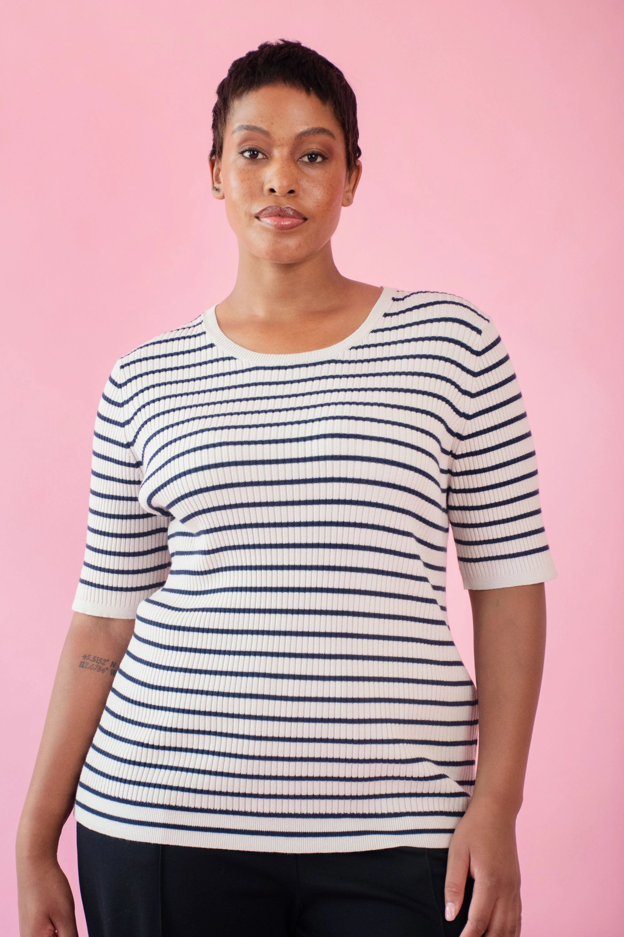 The Stripe Knitwear Basic in Black and Cream Stretch Material