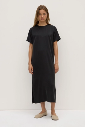 Minimal Cut Cocktail-Party Ena Silk Tee Dress