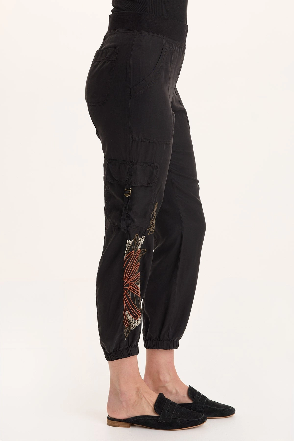 Darri Embroidered Pull-on Soft Twill Jogger Flex Fabric With Recovery Pool Leggings