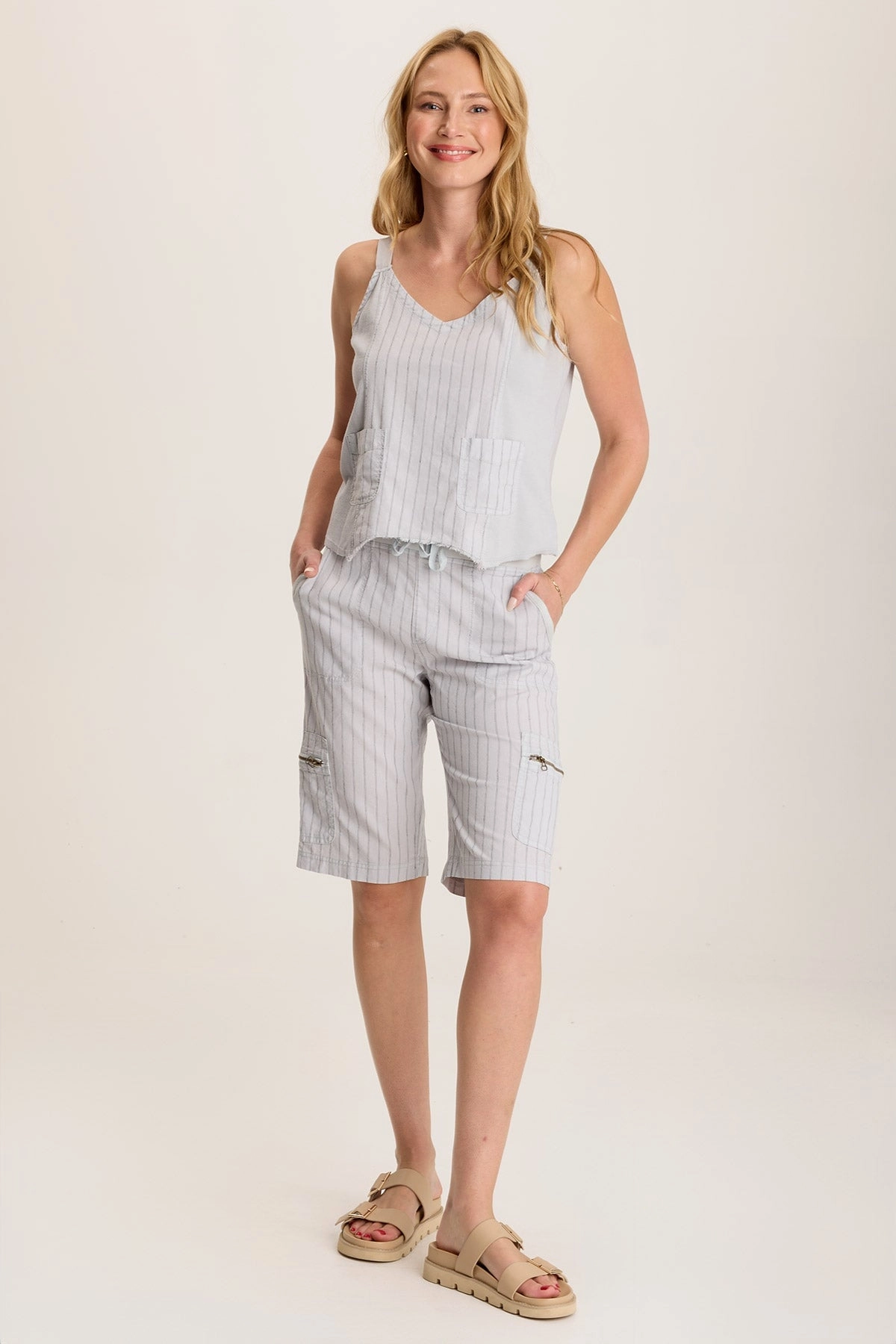 Favian Bermuda Linen Pinstripe Shorts with Cargo Pockets Quick Style