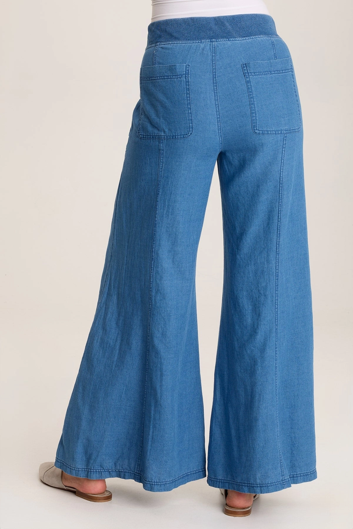 WindproofLayer Stretch Material Florentine Mock-Denim Wide-Leg Pant