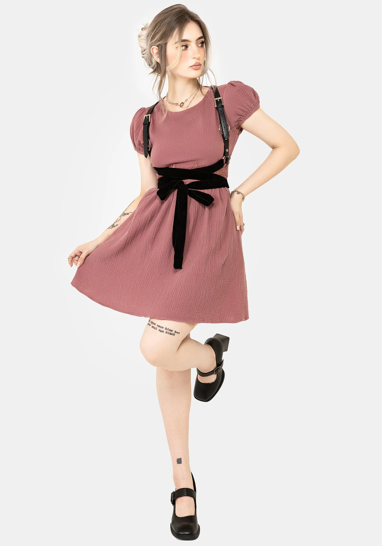 travel mode Modern Design Rosamoth Applique Trim Cotton Mini Smock Dress
