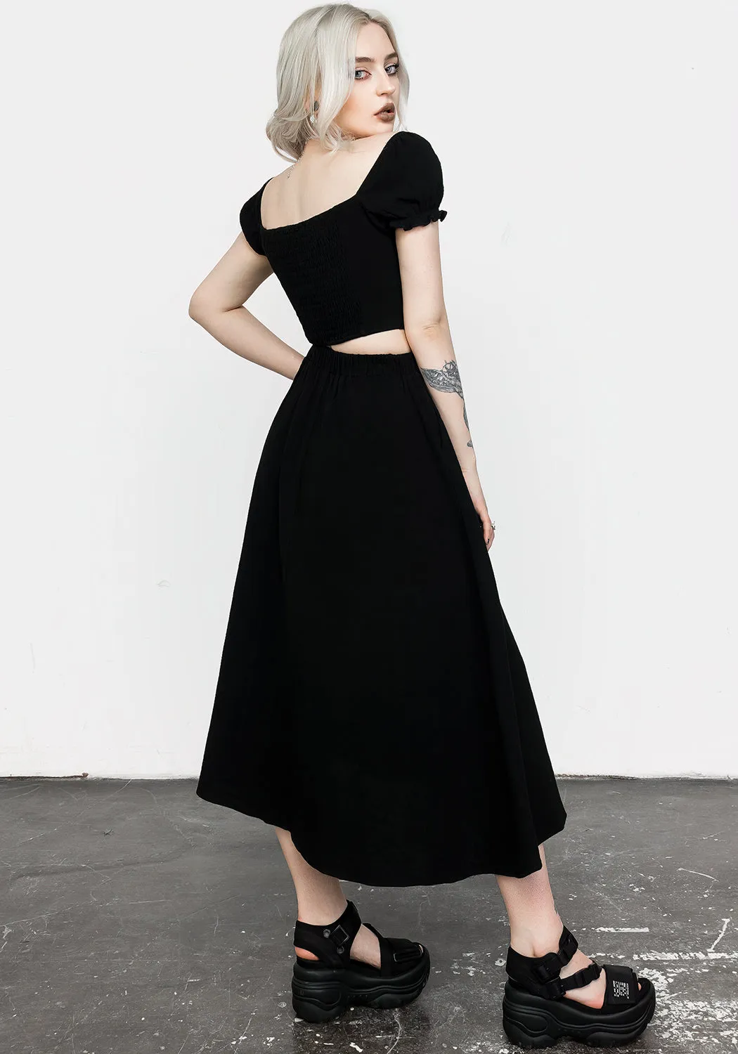 Vine Textured Midi Skirt Trend Ready Modern Outfit