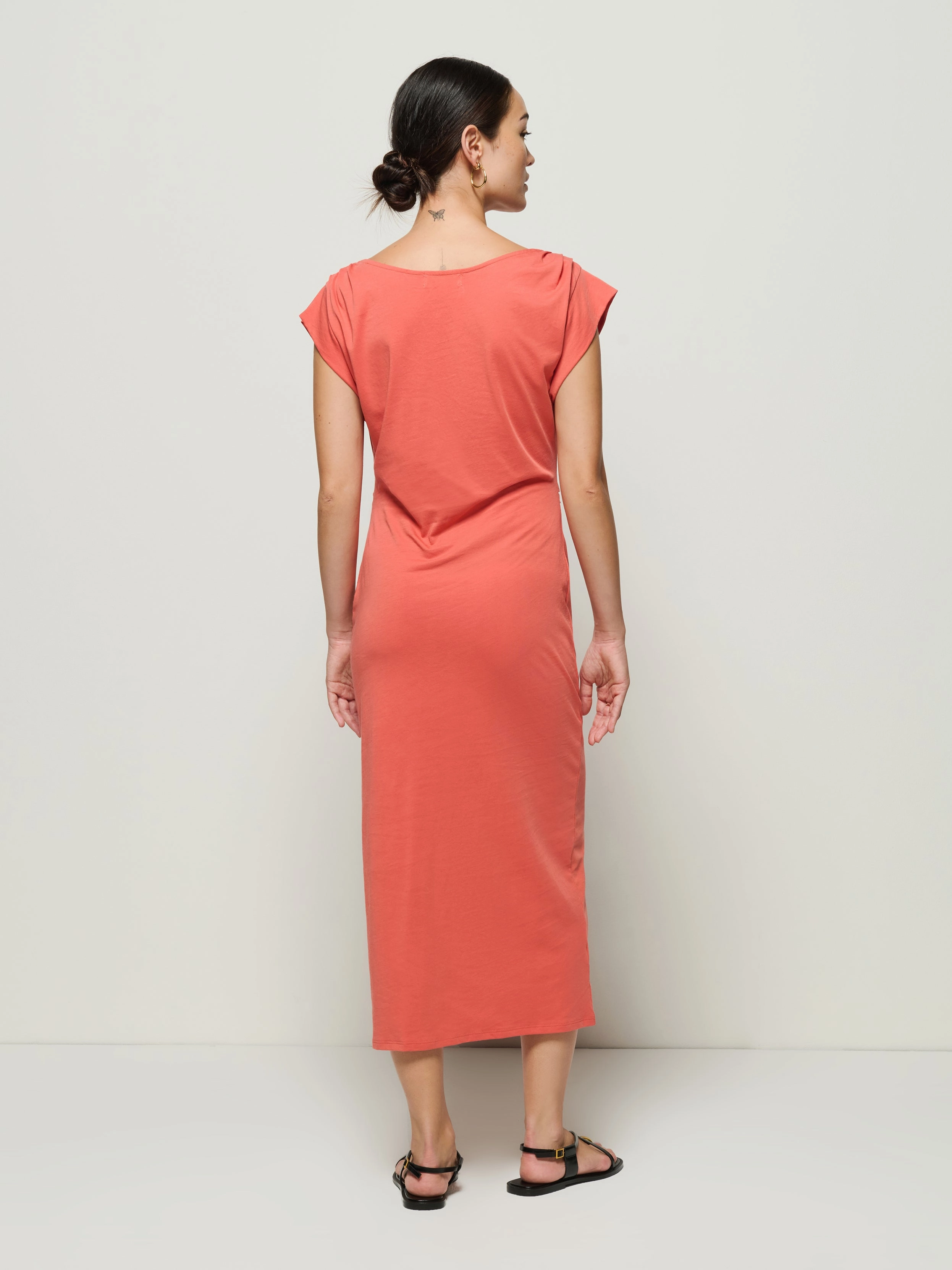 Salma Pleated Midi Light Aesthetic Subtle Flow