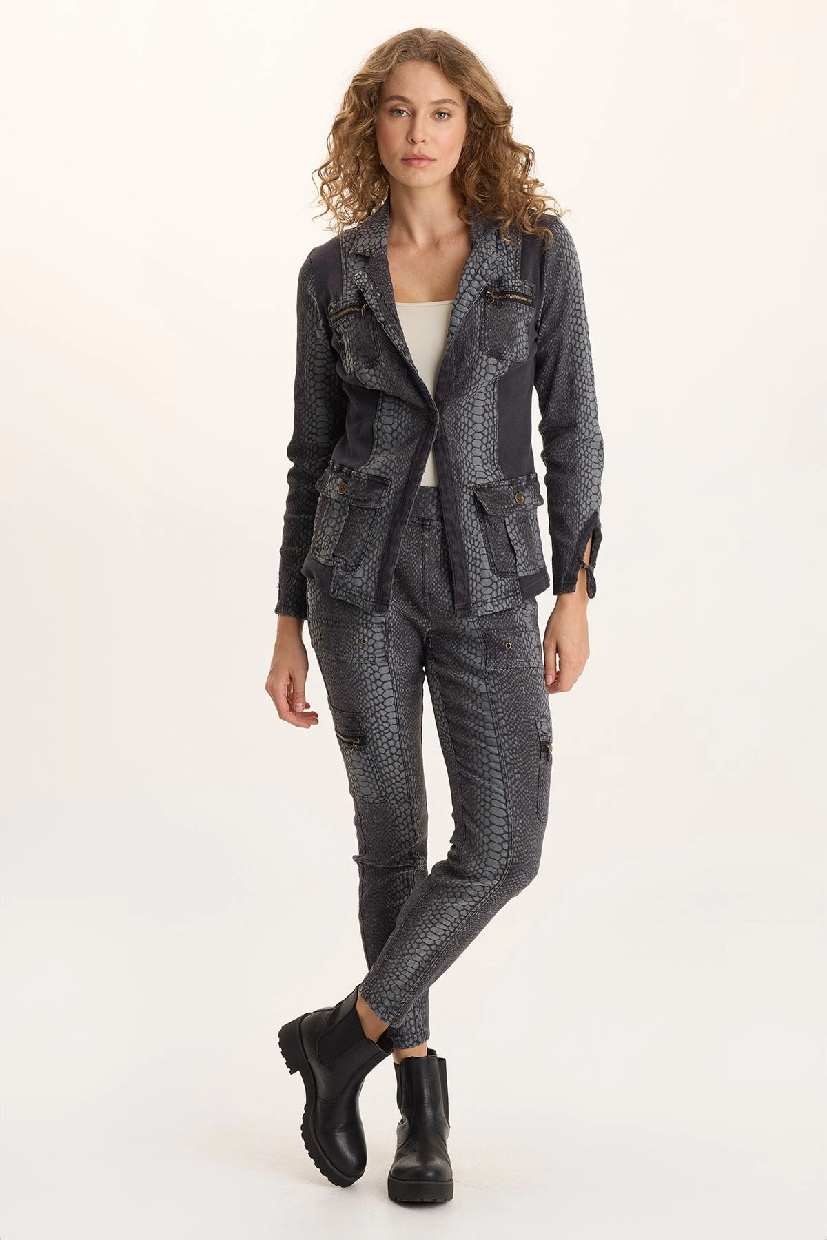 Breathable Material Gamlin Textured Jacquard Elevated Legging