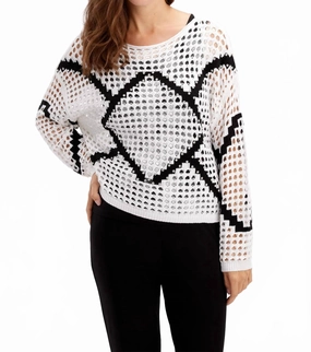 Sophisticated Layers Geometric Crochet Knit Top In White/black
