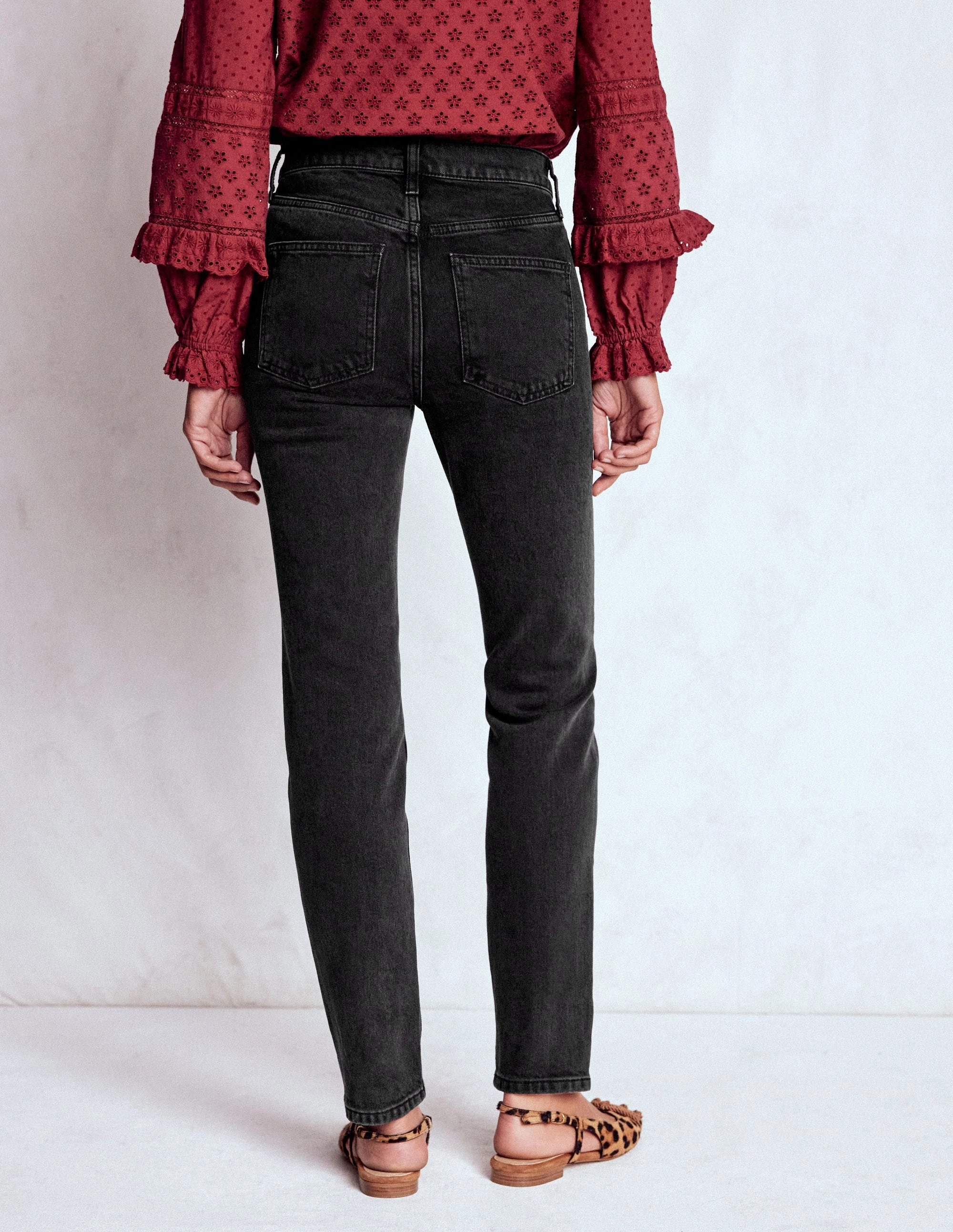 Girlfriend Jeans-Washed Black High-waisted fit Stretch Flex