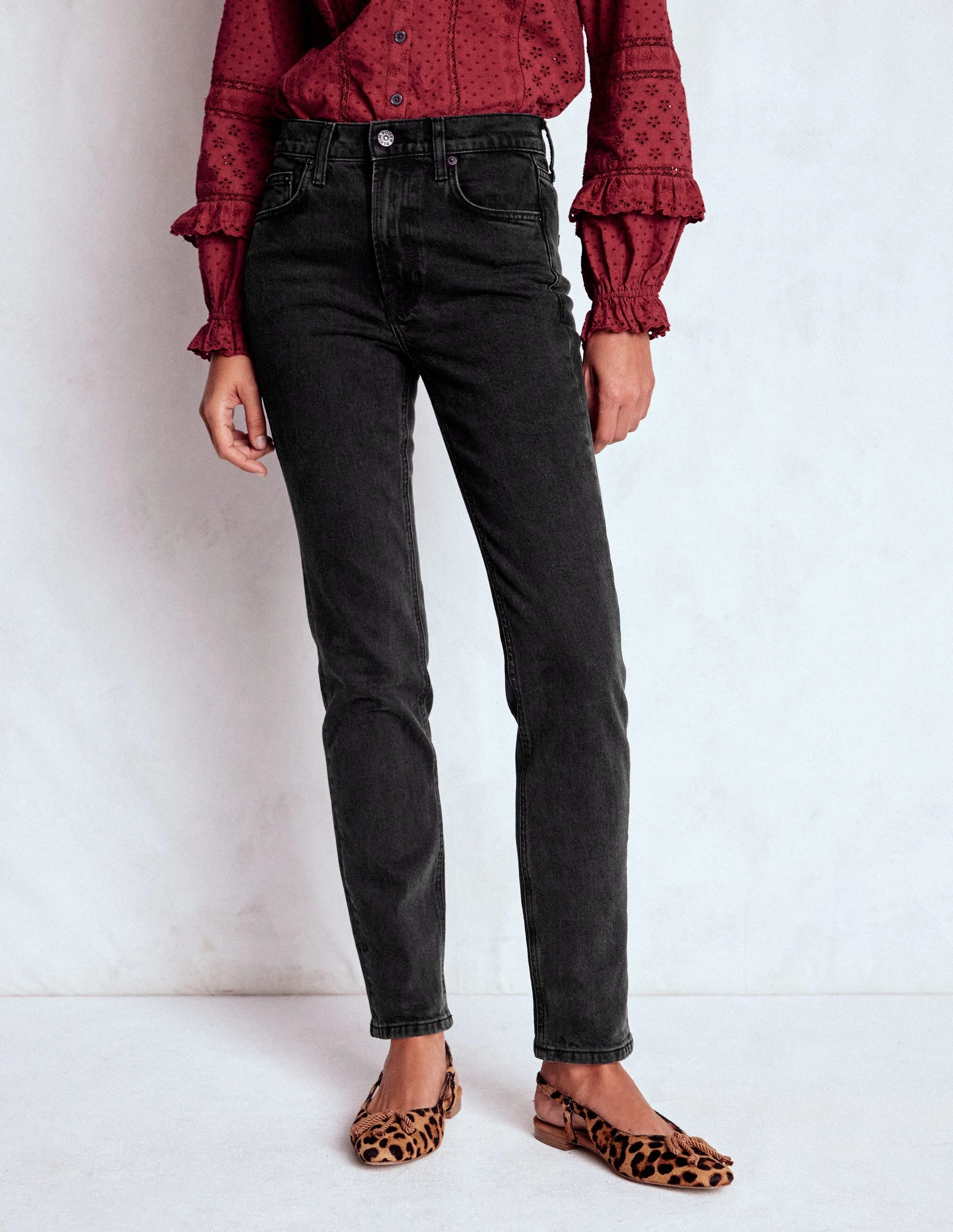 Girlfriend Jeans-Washed Black Effortless Wear