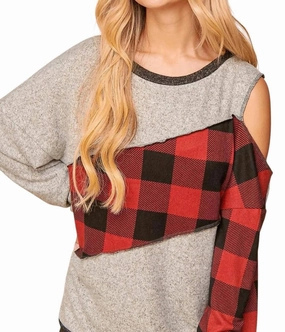 Snug Fit Knit Asymmetrical Cold Shoulder Sweater In Grey