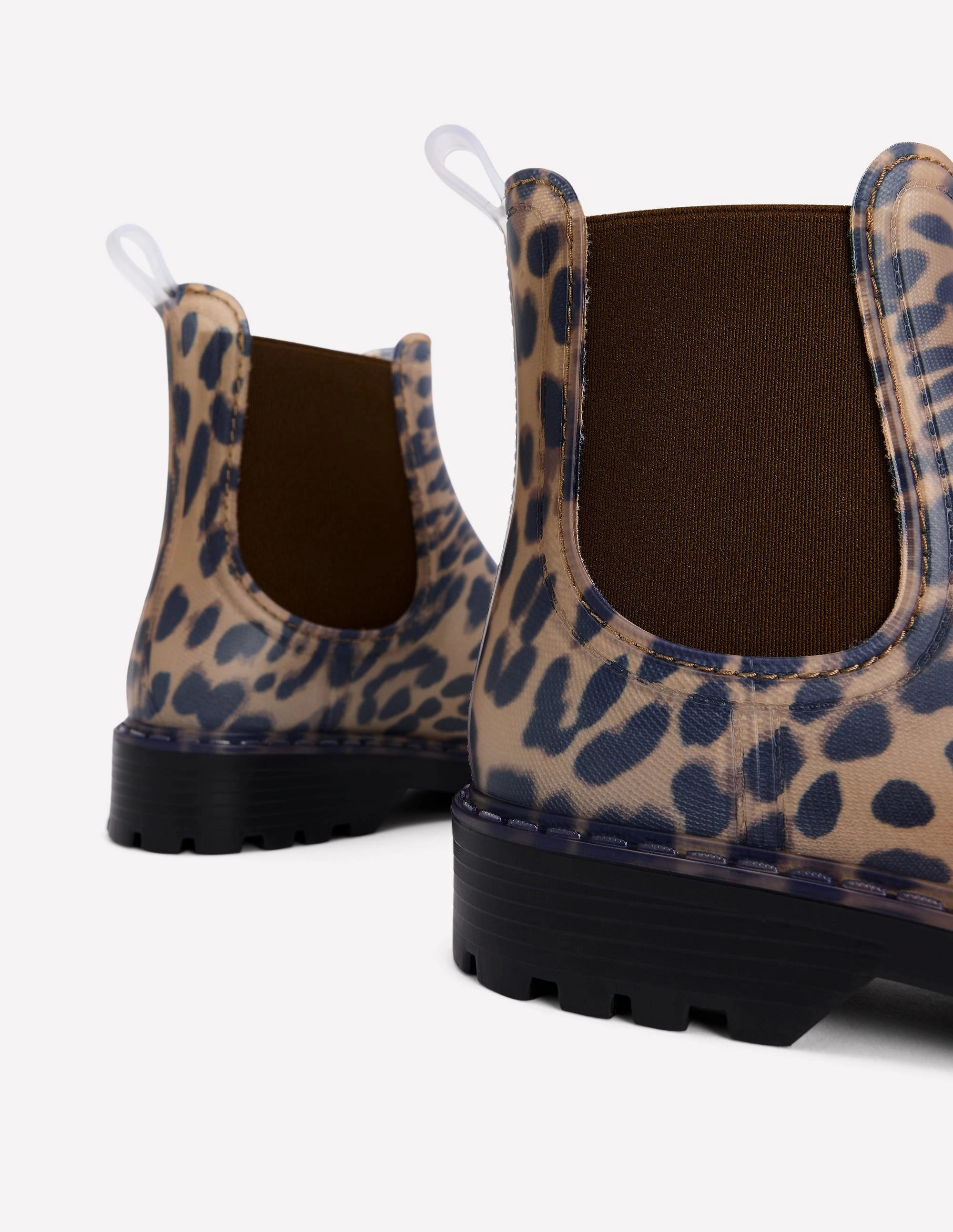Chelsea Wellie Boots-Leopard Cozy And Stylish