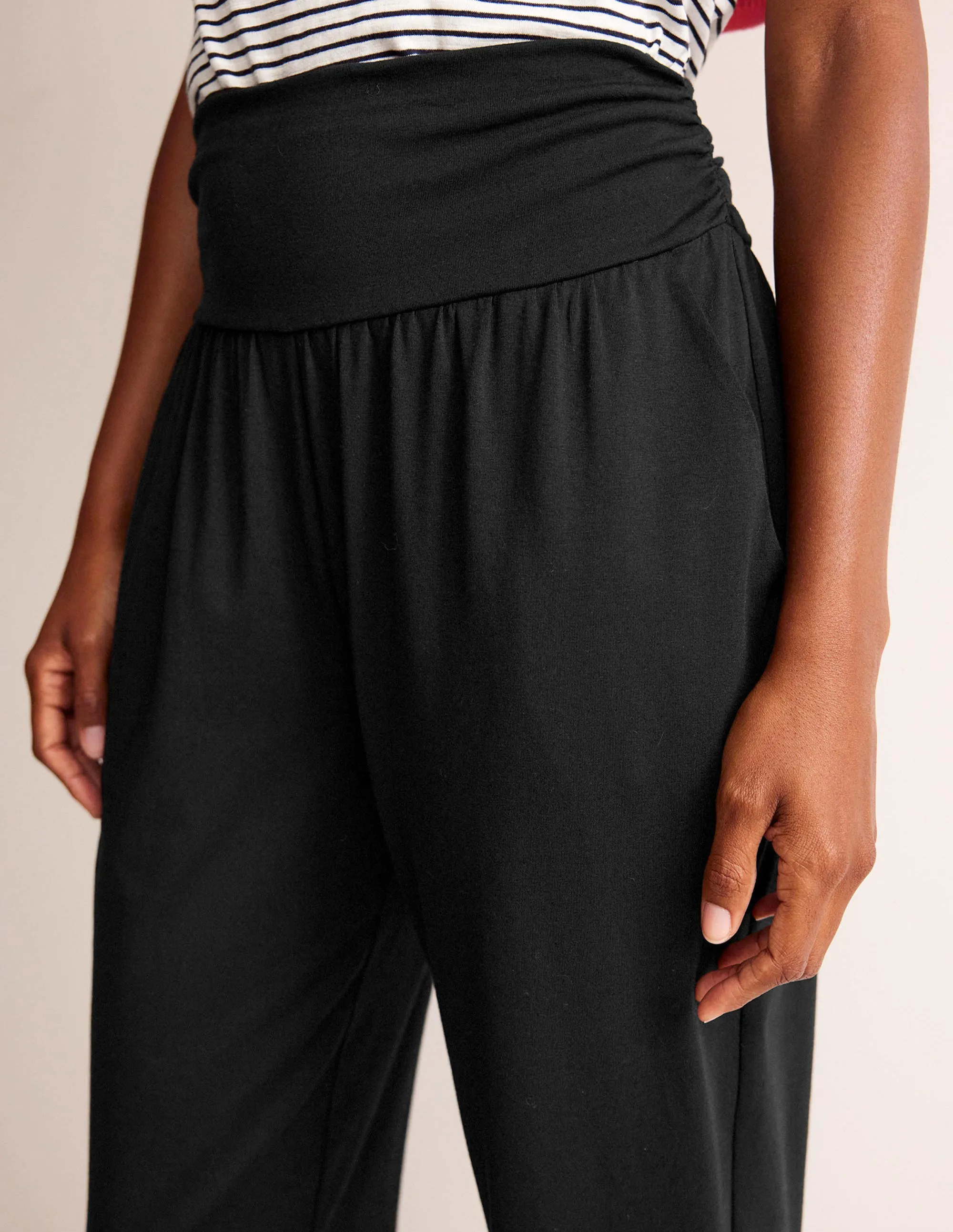 Hareem Jersey Joggers-Black High Waist Stretch