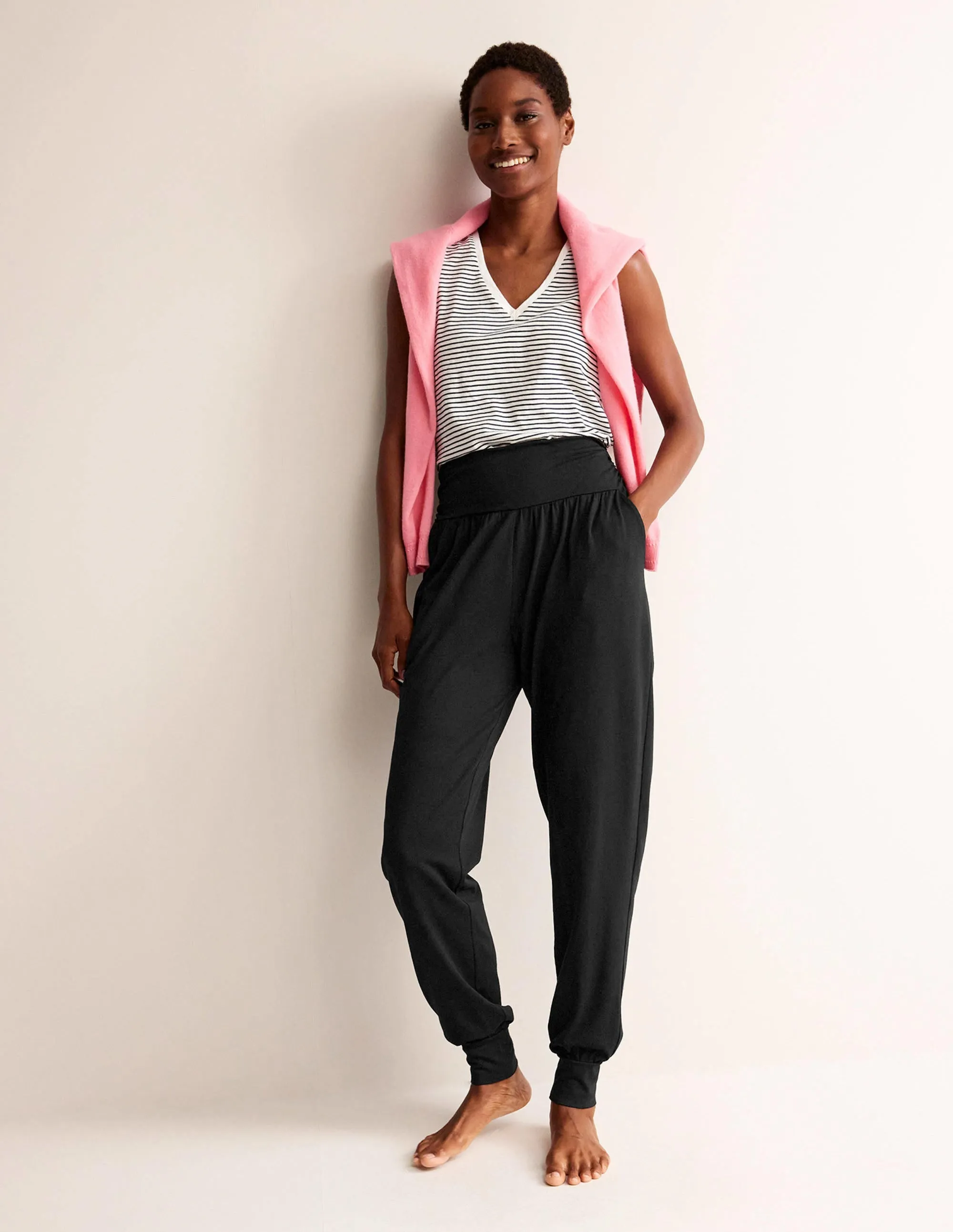 Hareem Jersey Joggers-Black Side Pockets quick dry