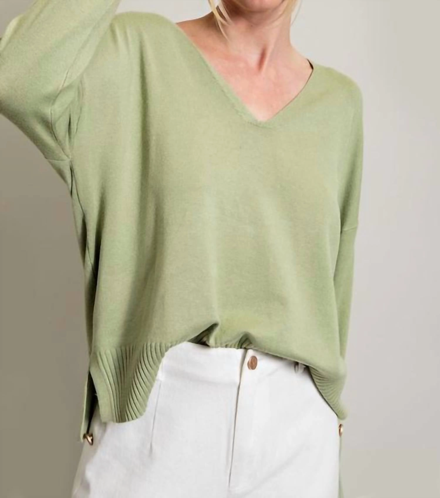 Reinforced Cuffs Harley V Neck Knit Top In Sage