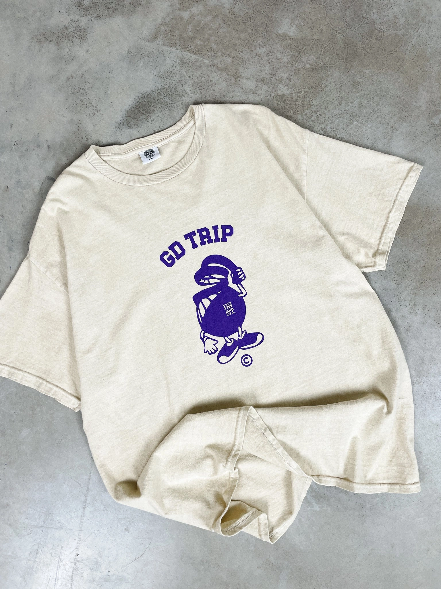 Comfy Look HAVE A GD TRIP 'Skate Club' Vintage Washed Tee - Cream