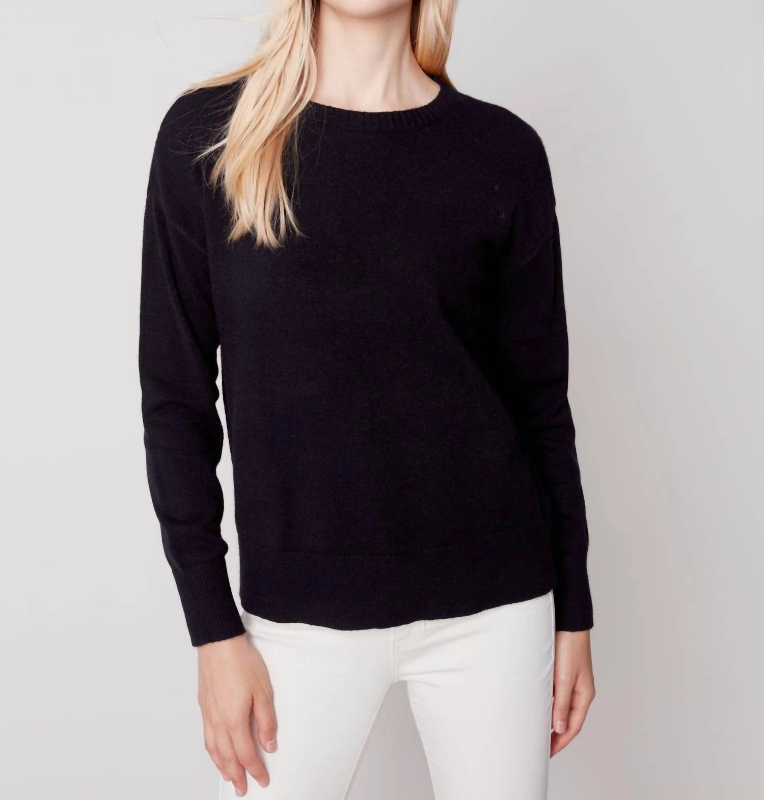 Sleek Design Heart Back Sweater In Black