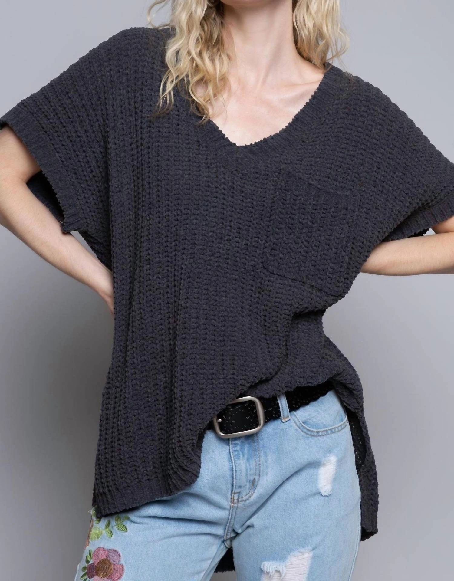 High-Low Short Sleeve Chenille Sweater In Charcoal Relaxed Wear Ultimate Warmth
