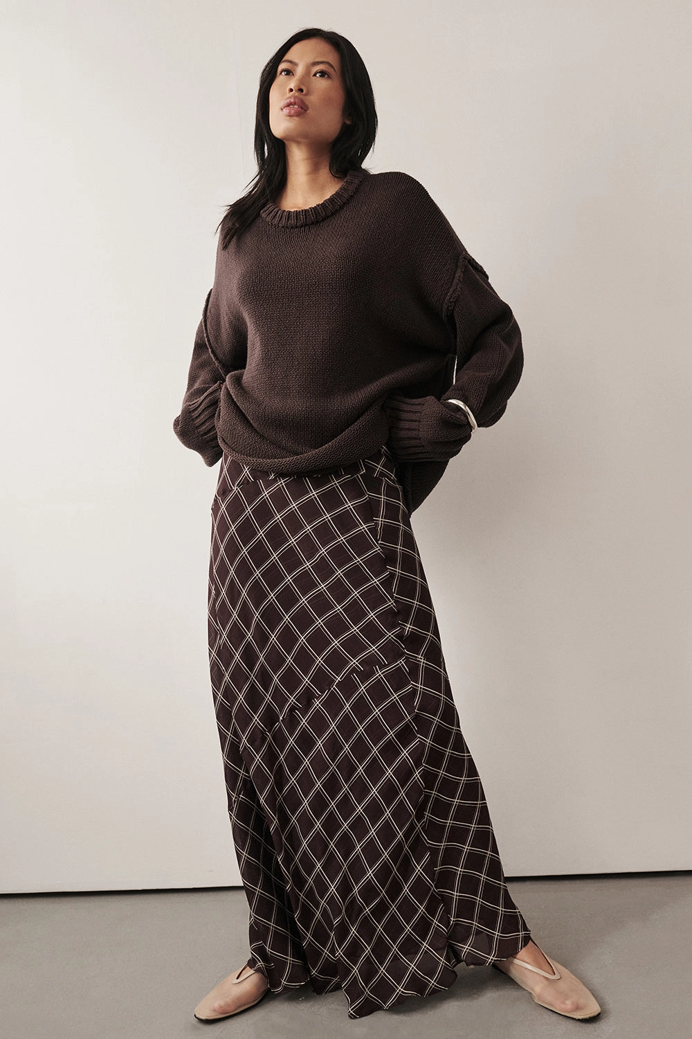 Relaxed Motion ARLINGTON CHOC MIDI SKIRT