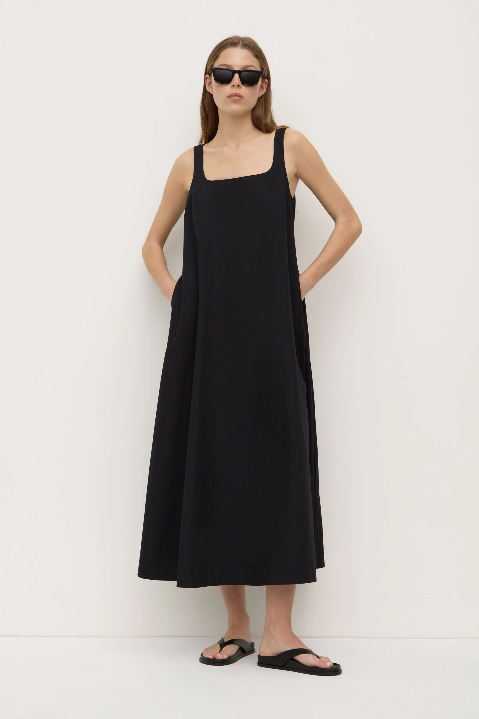 Becca Maxi Dress Metallic Finish Bold Style