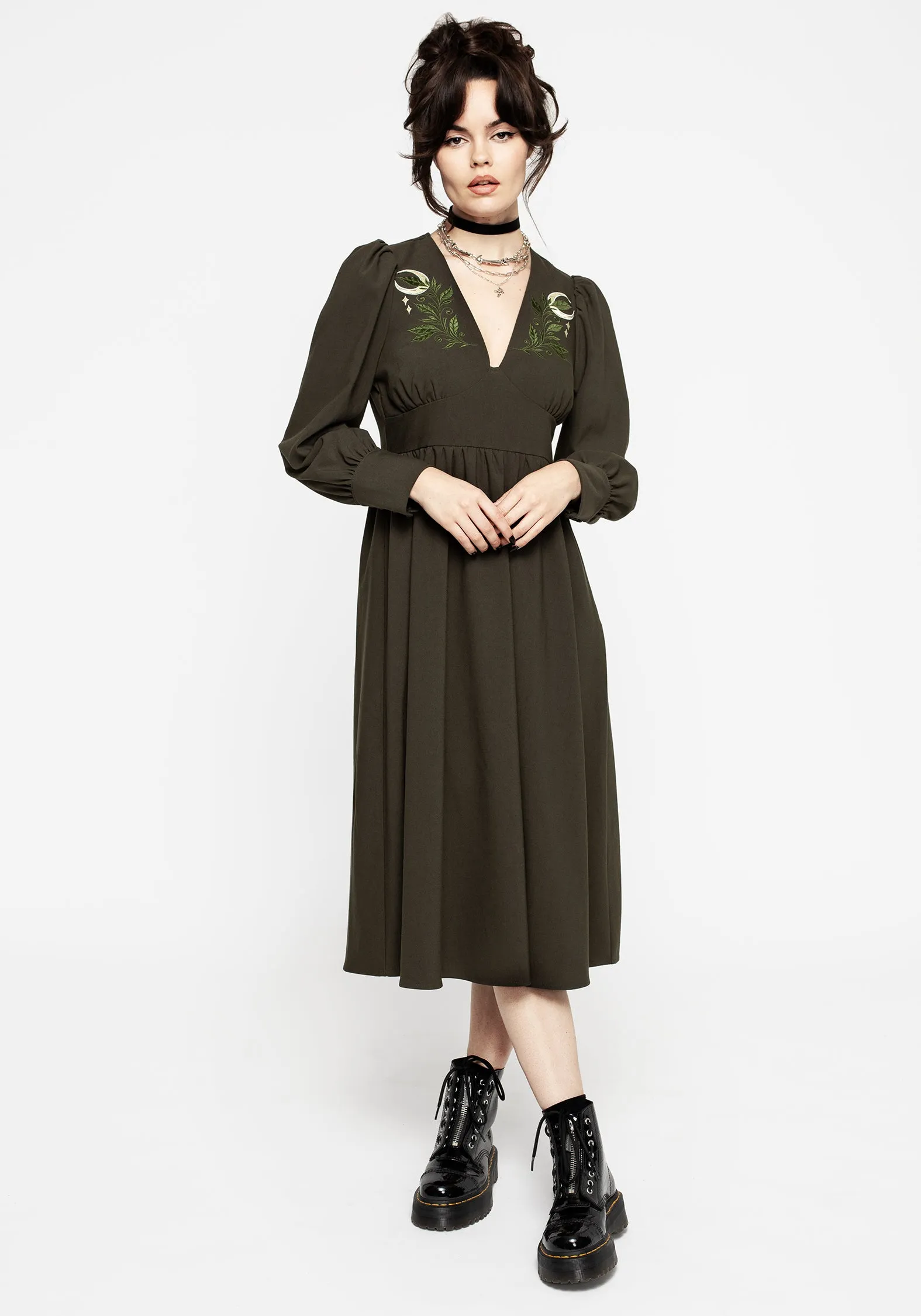 Villa Mood Huldra Embroidered Midi Dress