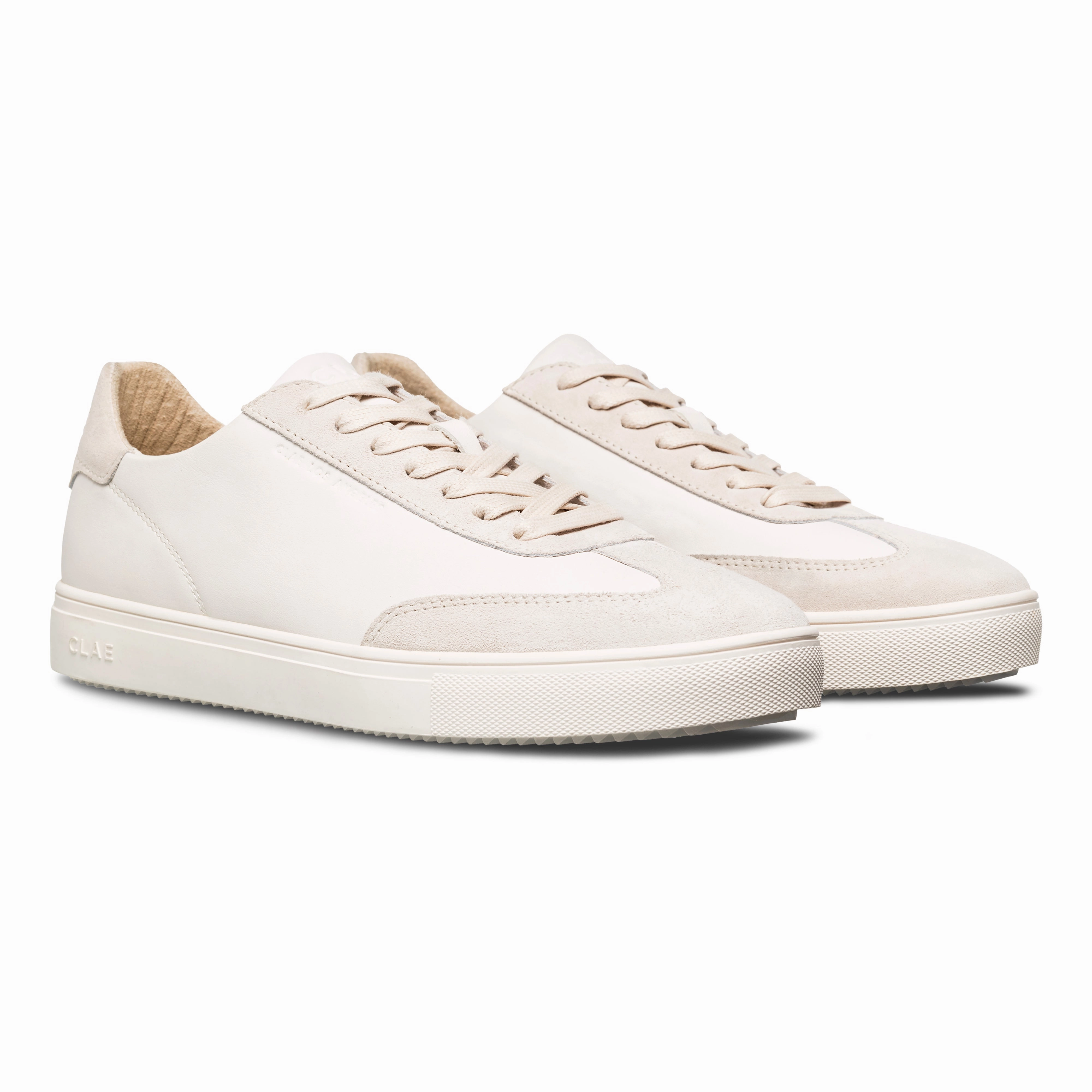 Triple Offwhite Leather Sneakers Flexible Wear Flexible Groove Outsoles