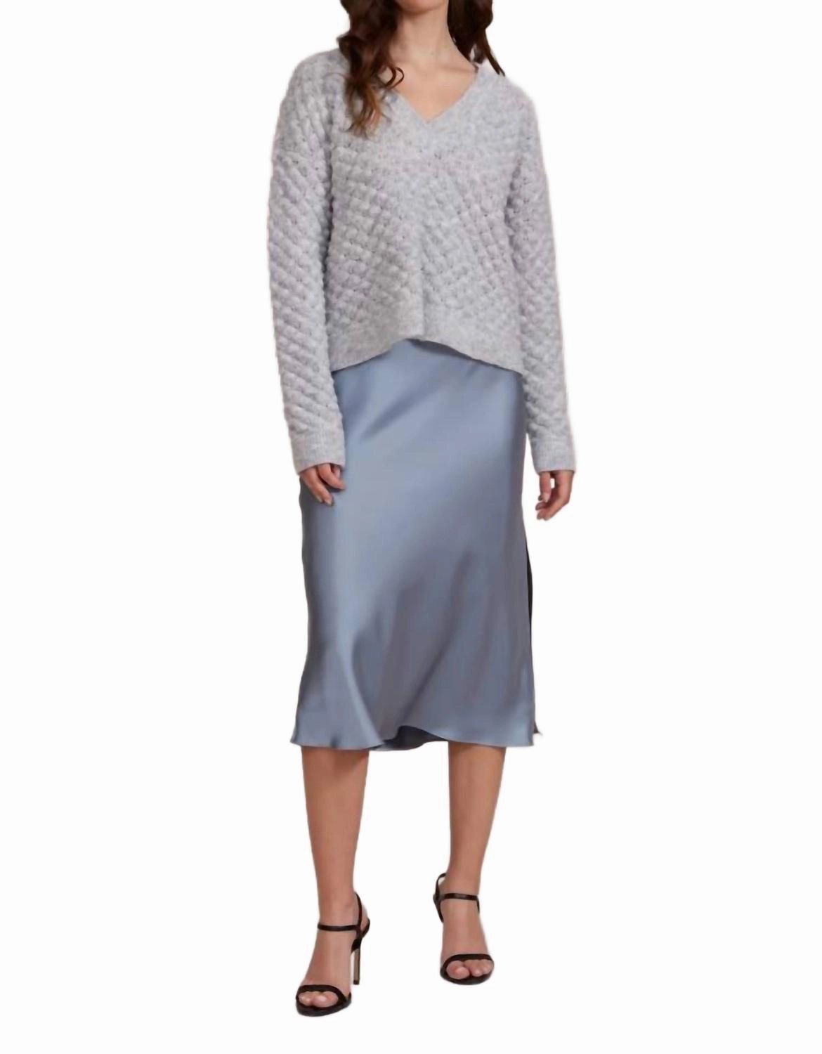 Finely Textured Sweater In Grey Stretch Fabric