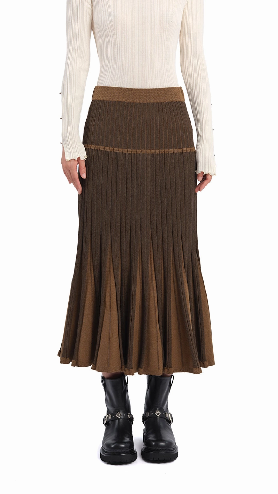 Knitted Flare Skirt Bold Look